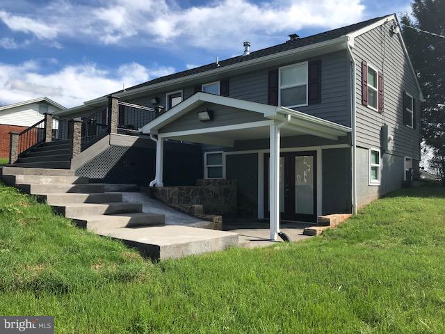 Lower level with 2 Bedrooms and 1 Bath. Home has been updated with new appliances and ceramic tile in Kitchen, new laminated flooring in living room and bedrooms, bathroom is completely new with beautiful sink vanities and ceramic tile flooring. Please call for more information.
