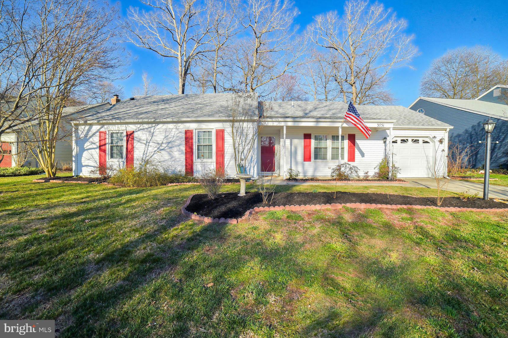 Rambler located in sought after Sentry Woods. All on one level. Upgraded kitchen with breakfast bar, stainless steel appliances, 42" maple cabinets, ceramic floor & back splash. Great room opens to dining room with vaulted ceiling. Fenced in backyard with custom pavered patio. Upgrades include....roof, heat pump, kitchen, paint, bamboo floors, water heater. This one won't last long!
