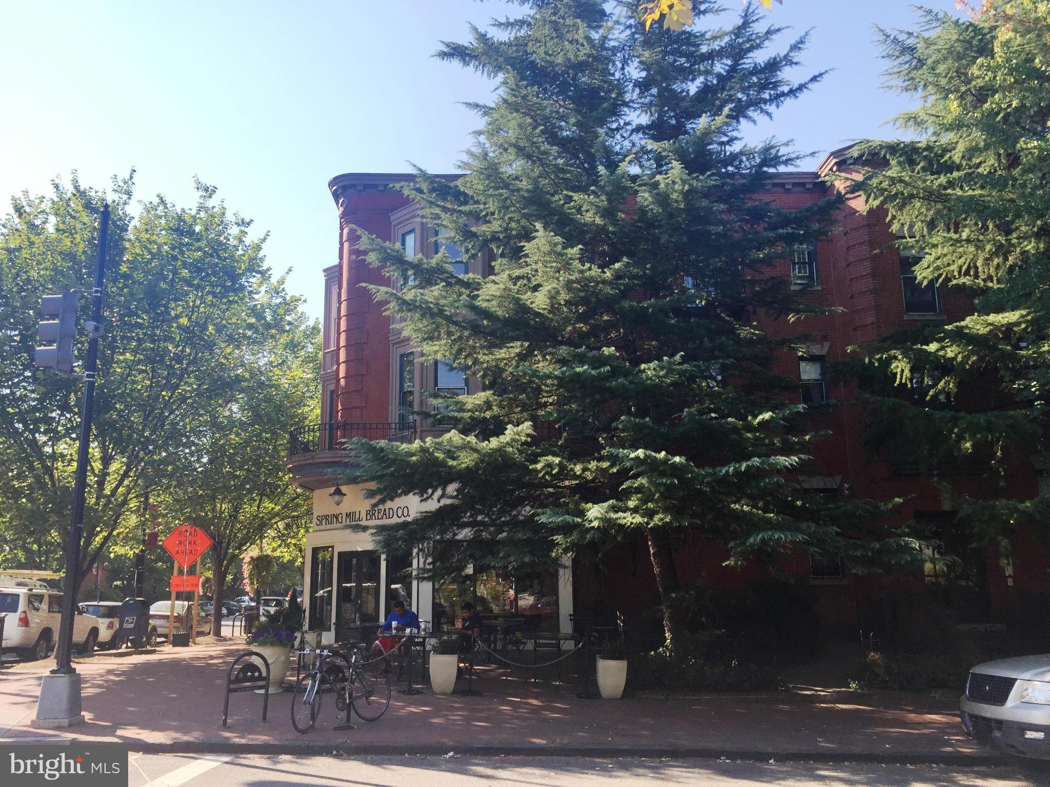 CAPITOL HILL - Commercial Sale