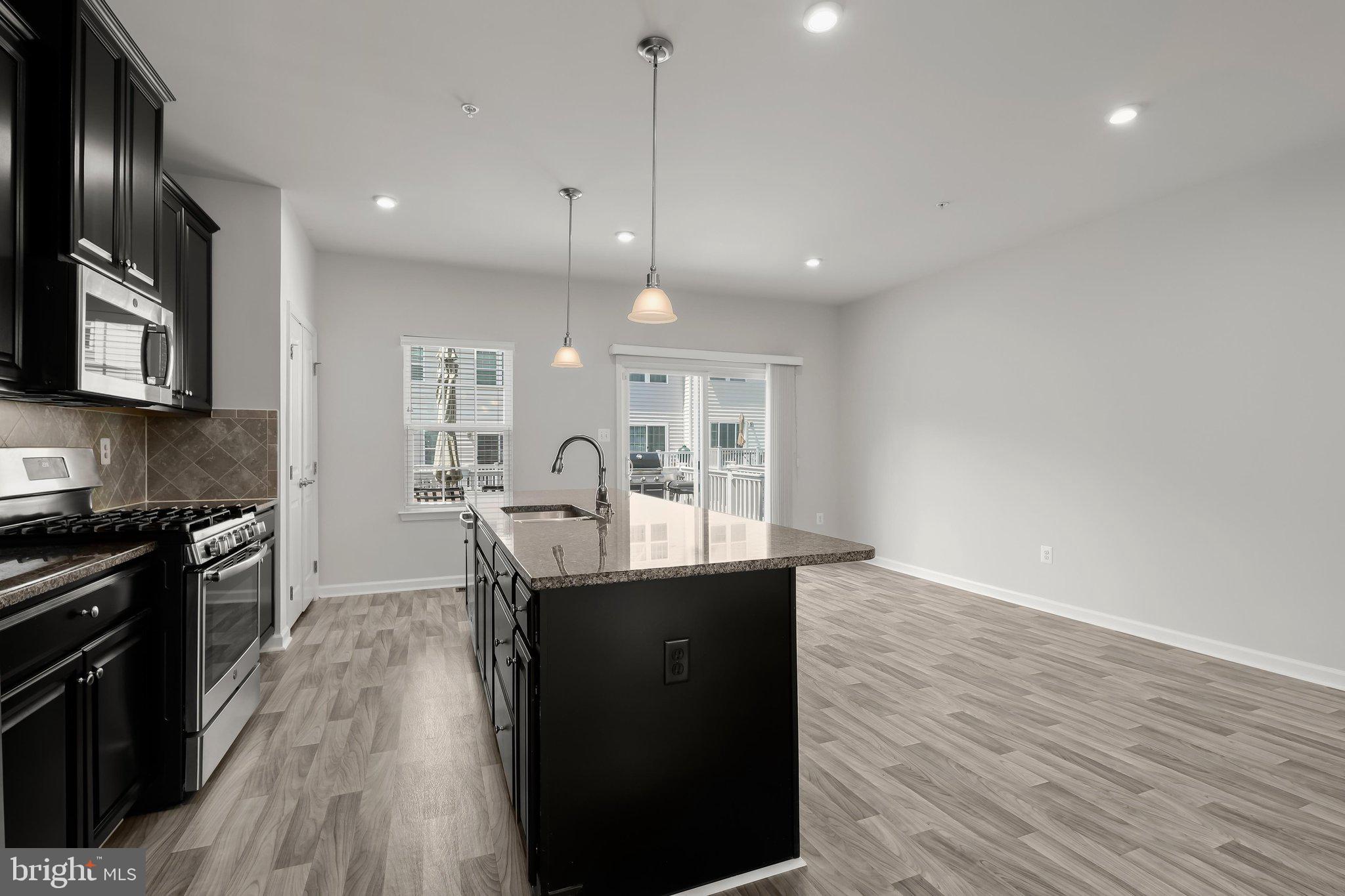 HIGHGATE VILLAGE - Residential
