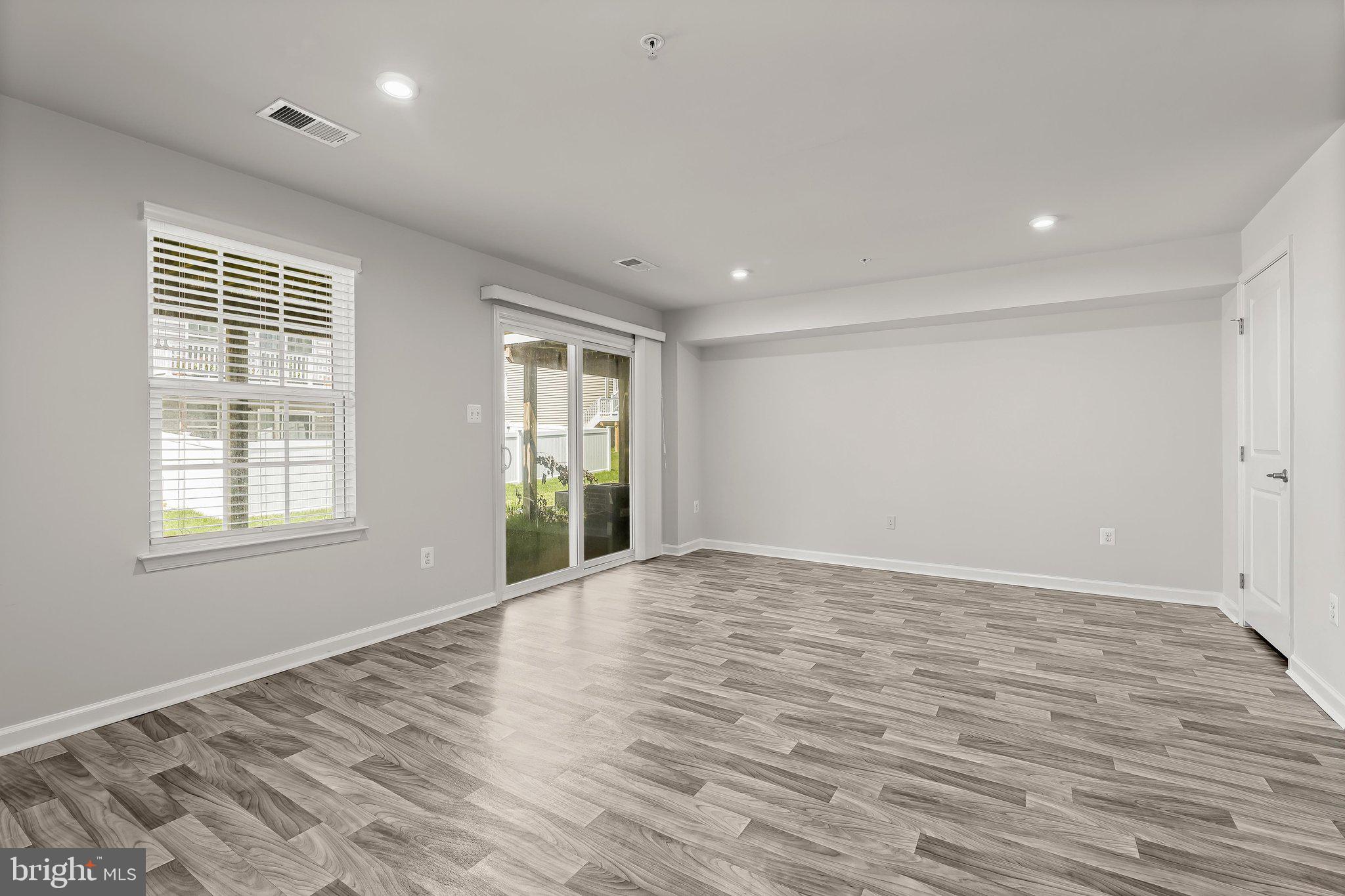 HIGHGATE VILLAGE - Residential