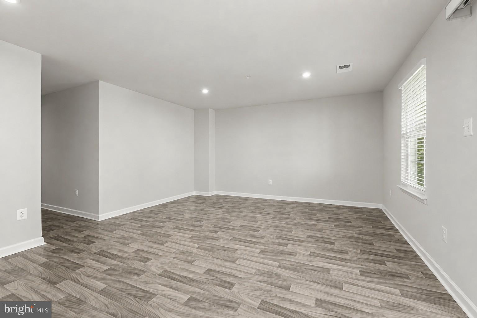 HIGHGATE VILLAGE - Residential