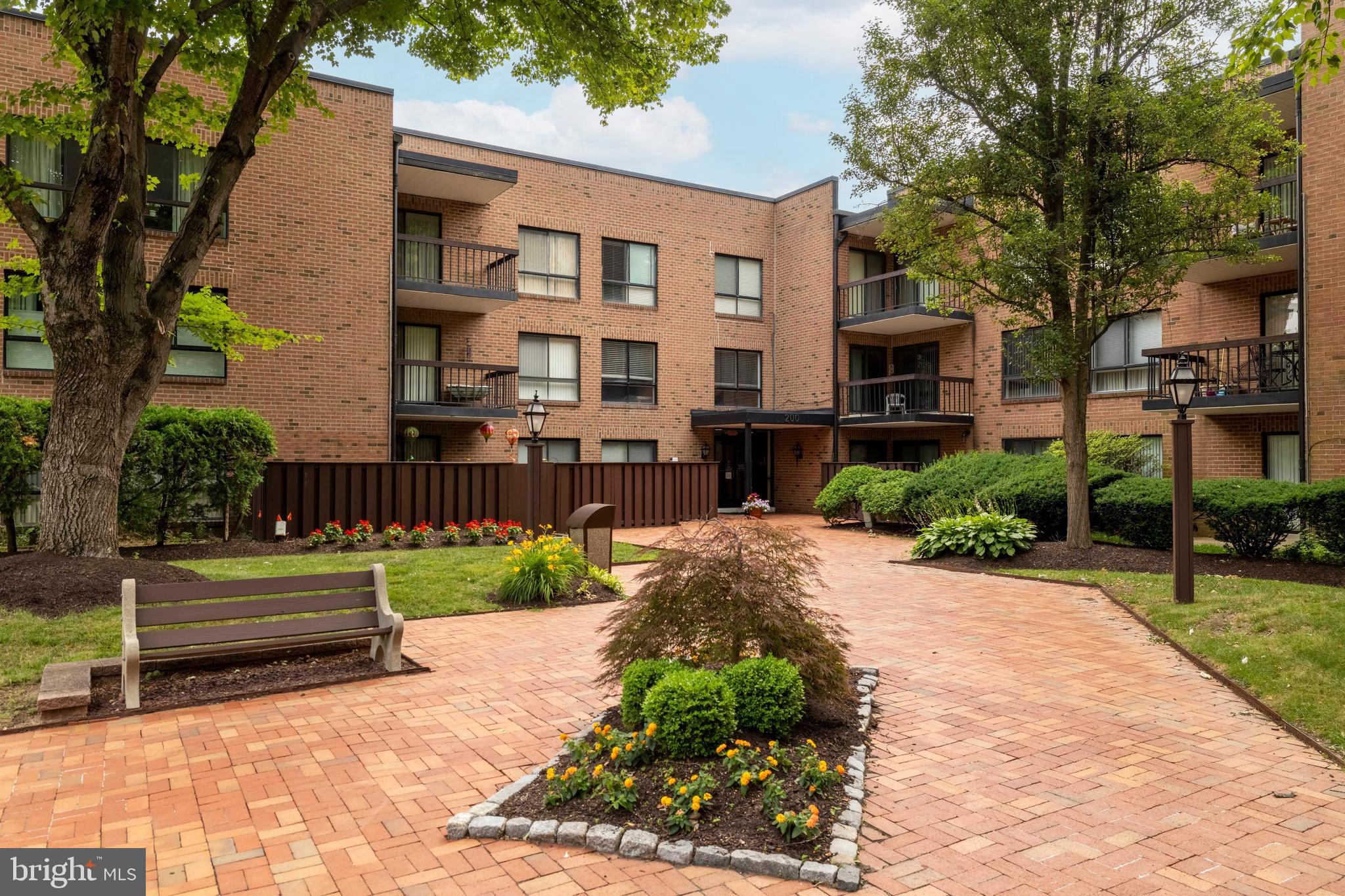 HILL HOUSE - Residential