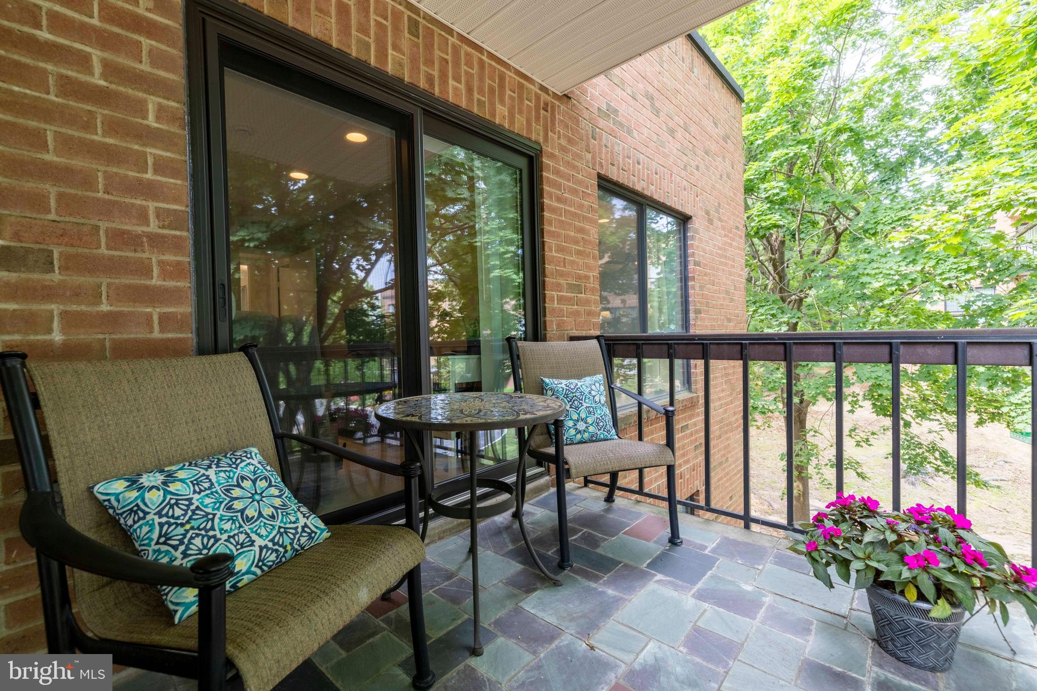 HILL HOUSE - Residential