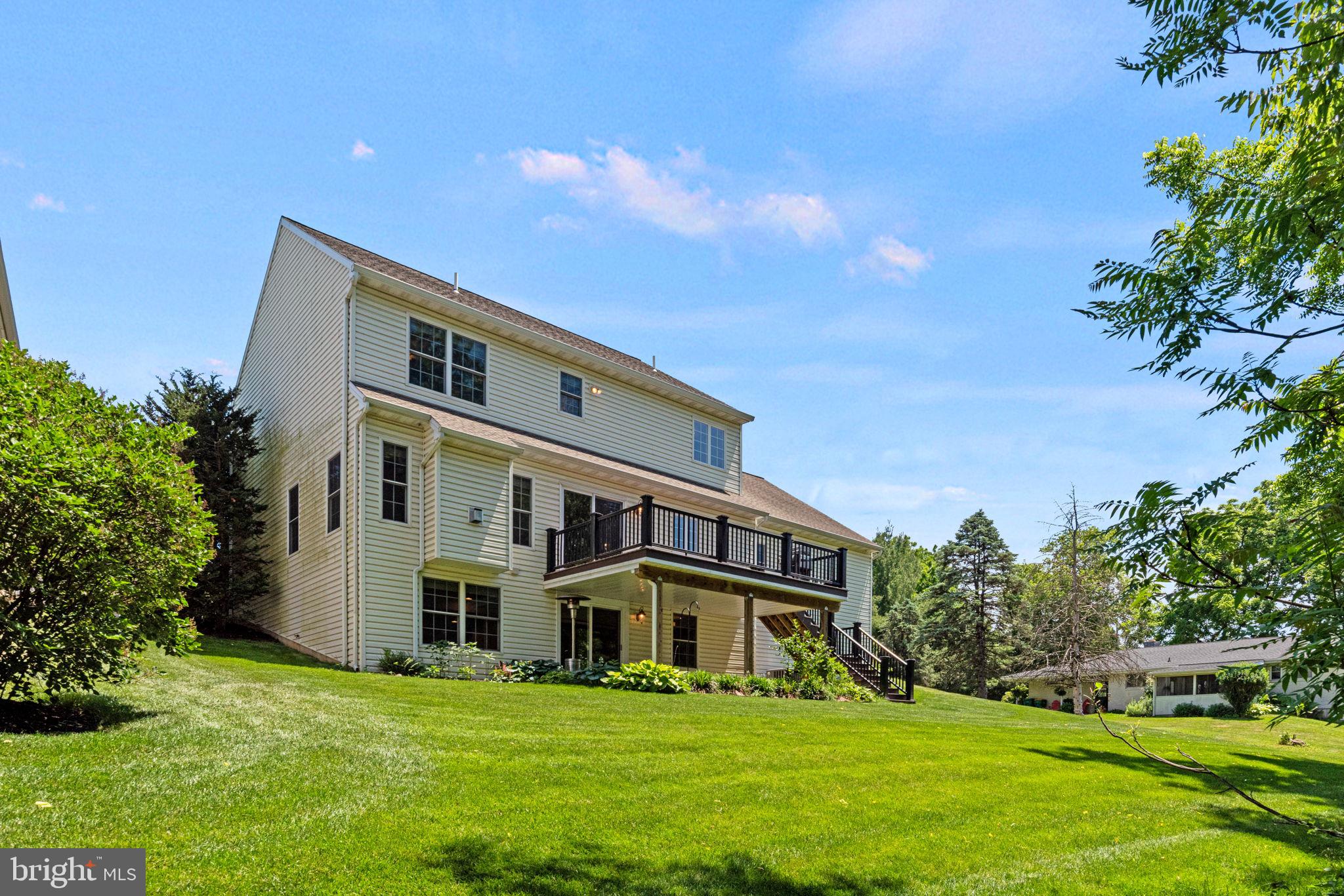 SOUTHPOINT MEADOWS - Residential