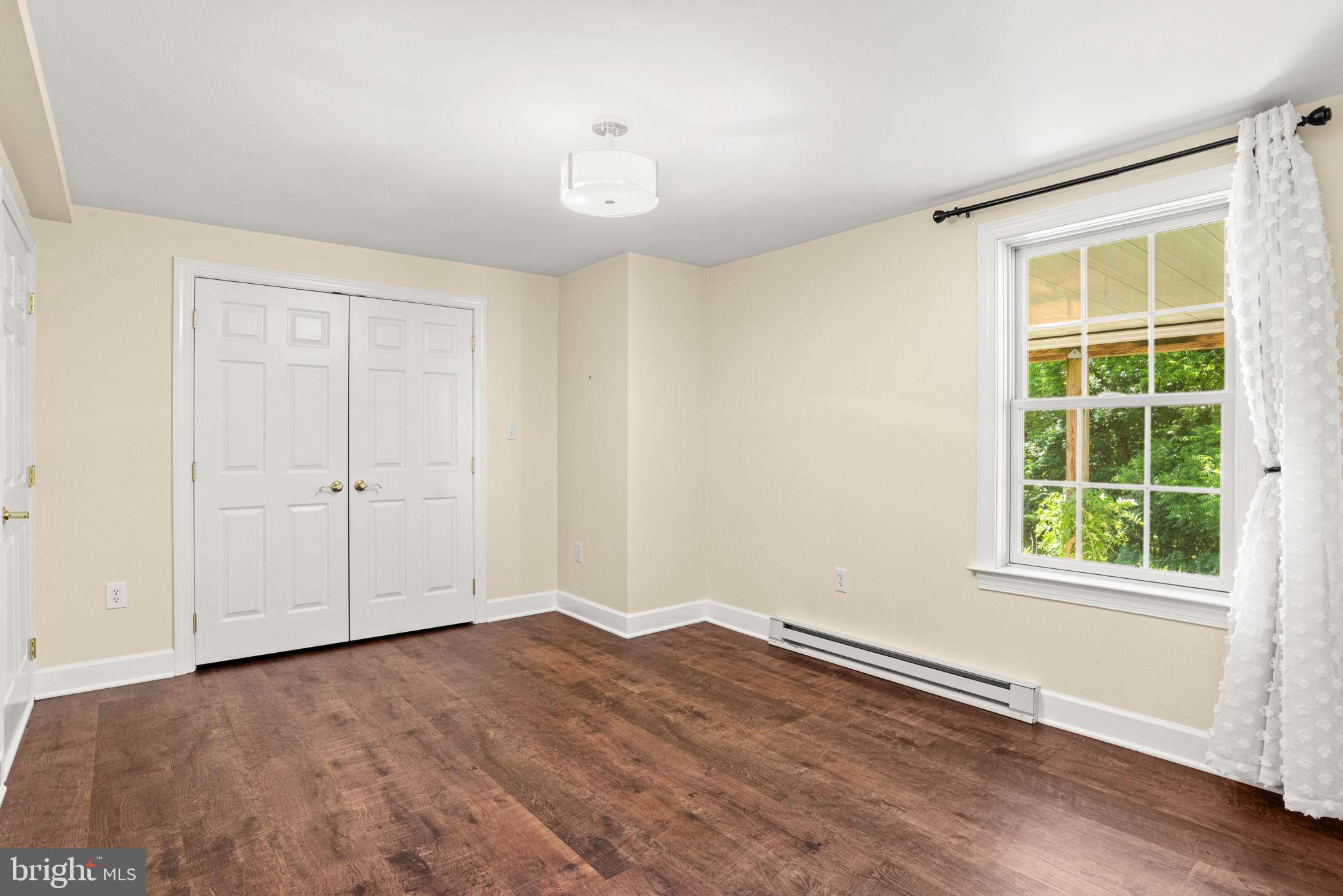 SOUTHPOINT MEADOWS - Residential