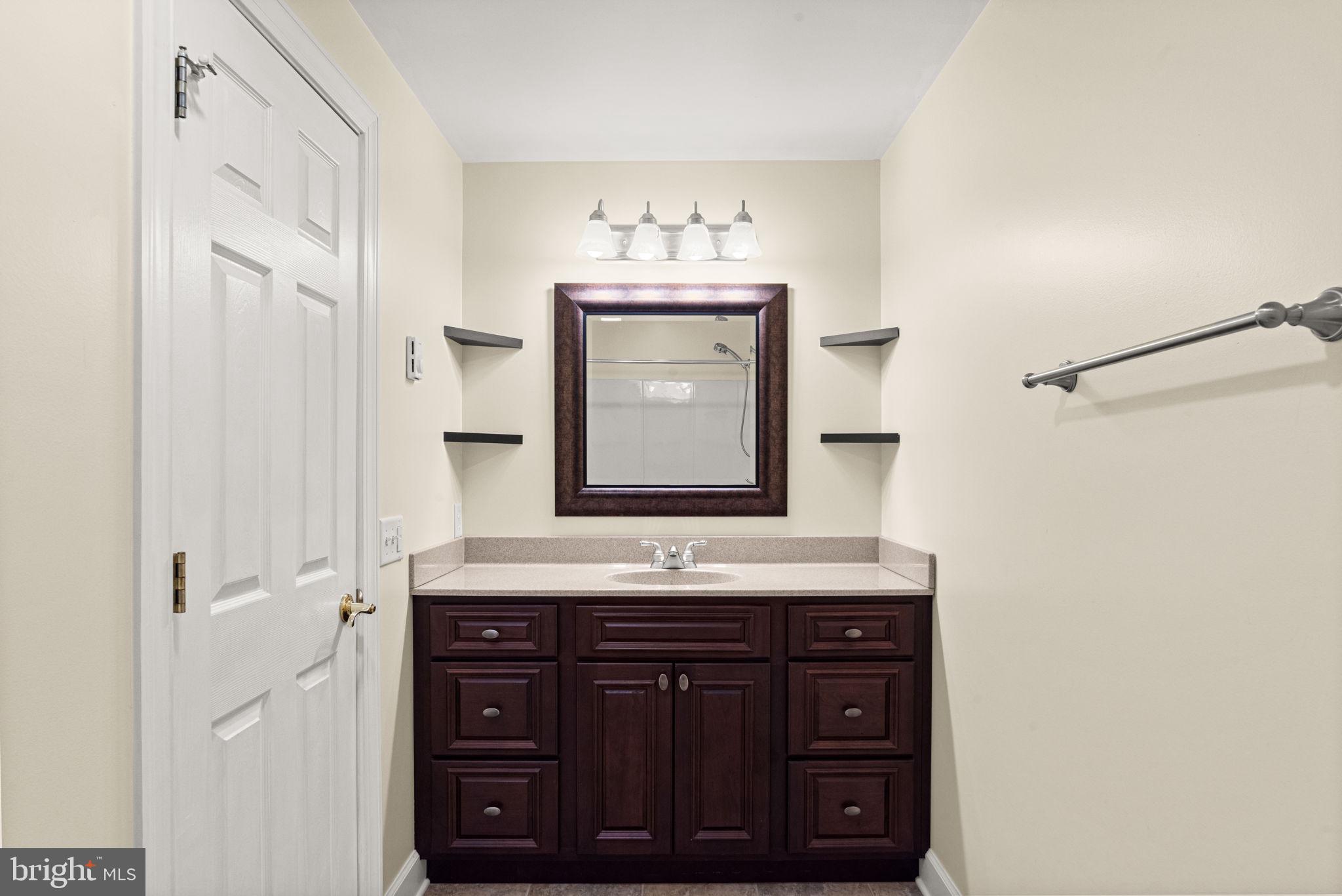 SOUTHPOINT MEADOWS - Residential