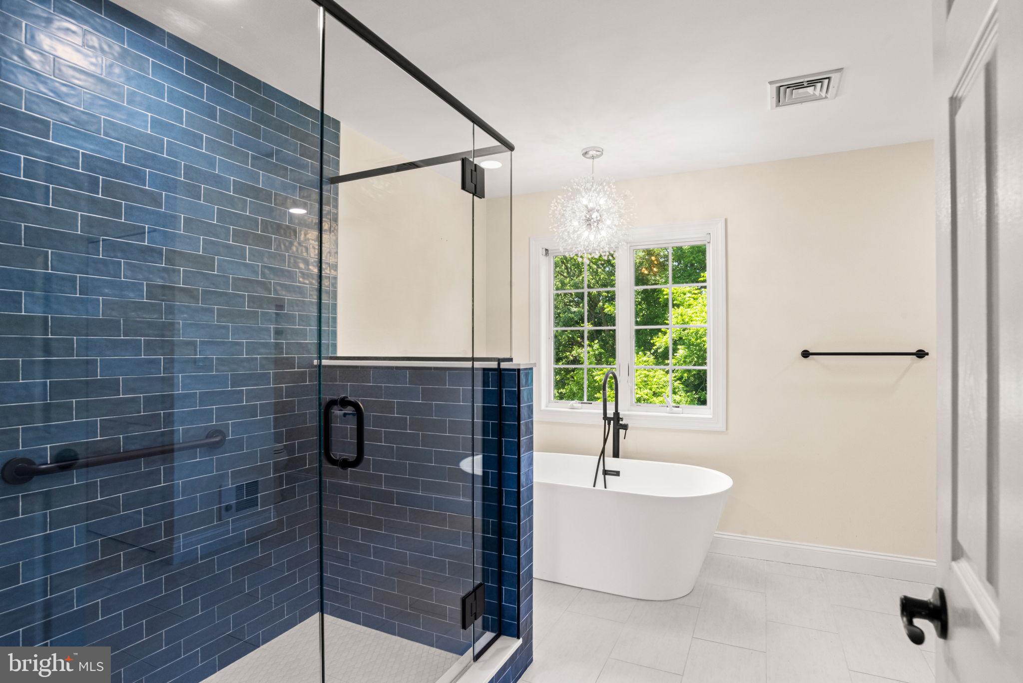 SOUTHPOINT MEADOWS - Residential