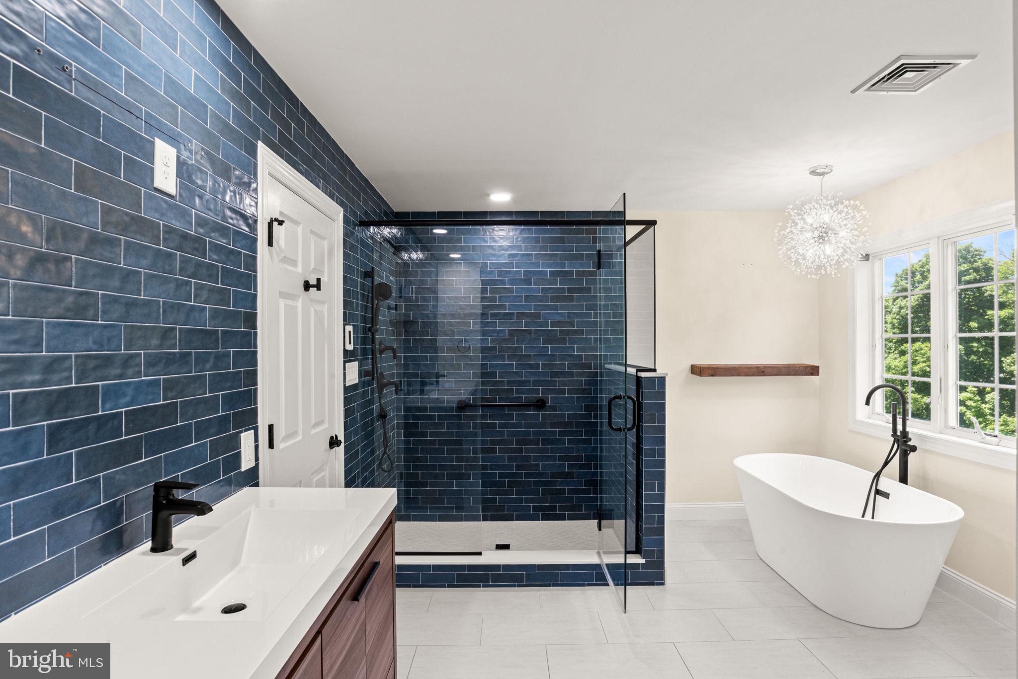 SOUTHPOINT MEADOWS - Residential