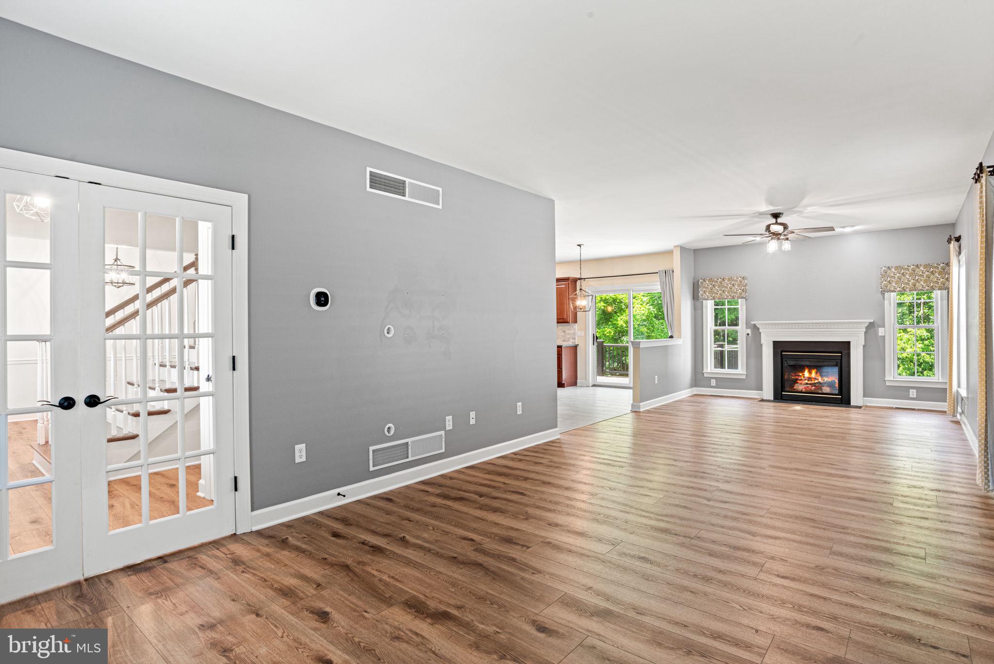 SOUTHPOINT MEADOWS - Residential