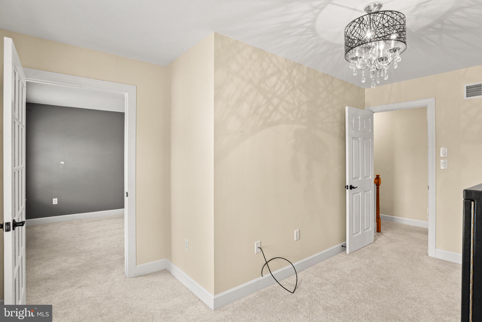 SOUTHPOINT MEADOWS - Residential