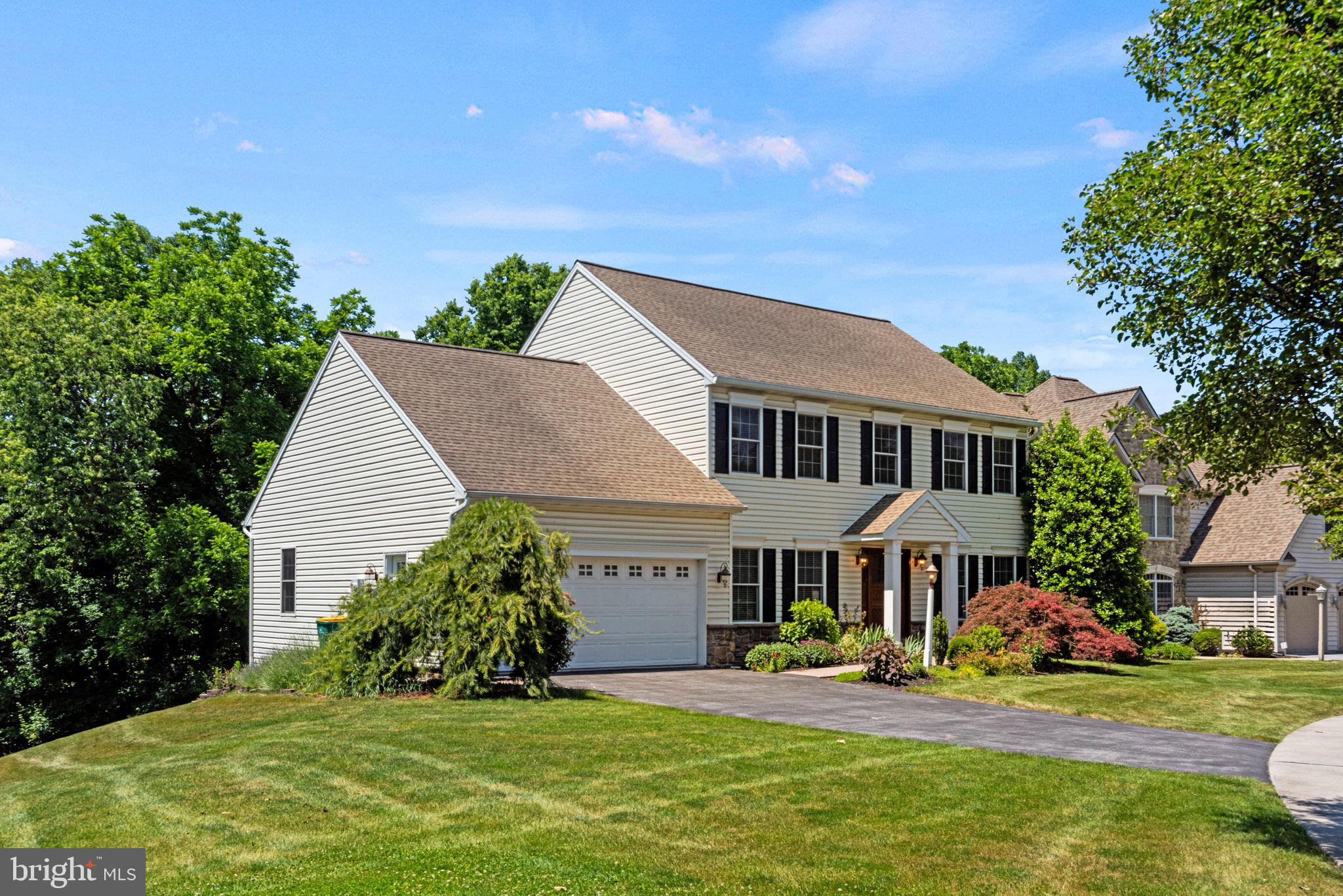 SOUTHPOINT MEADOWS - Residential