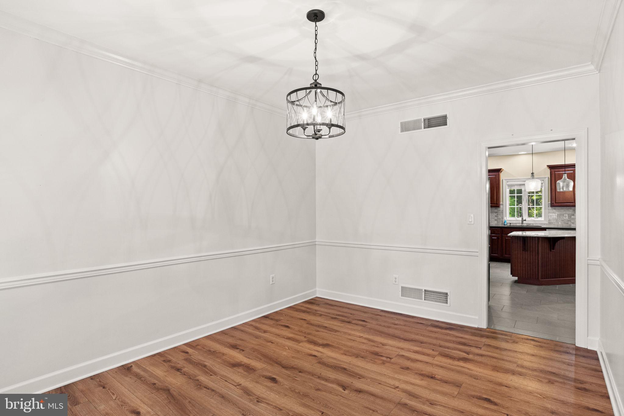 SOUTHPOINT MEADOWS - Residential