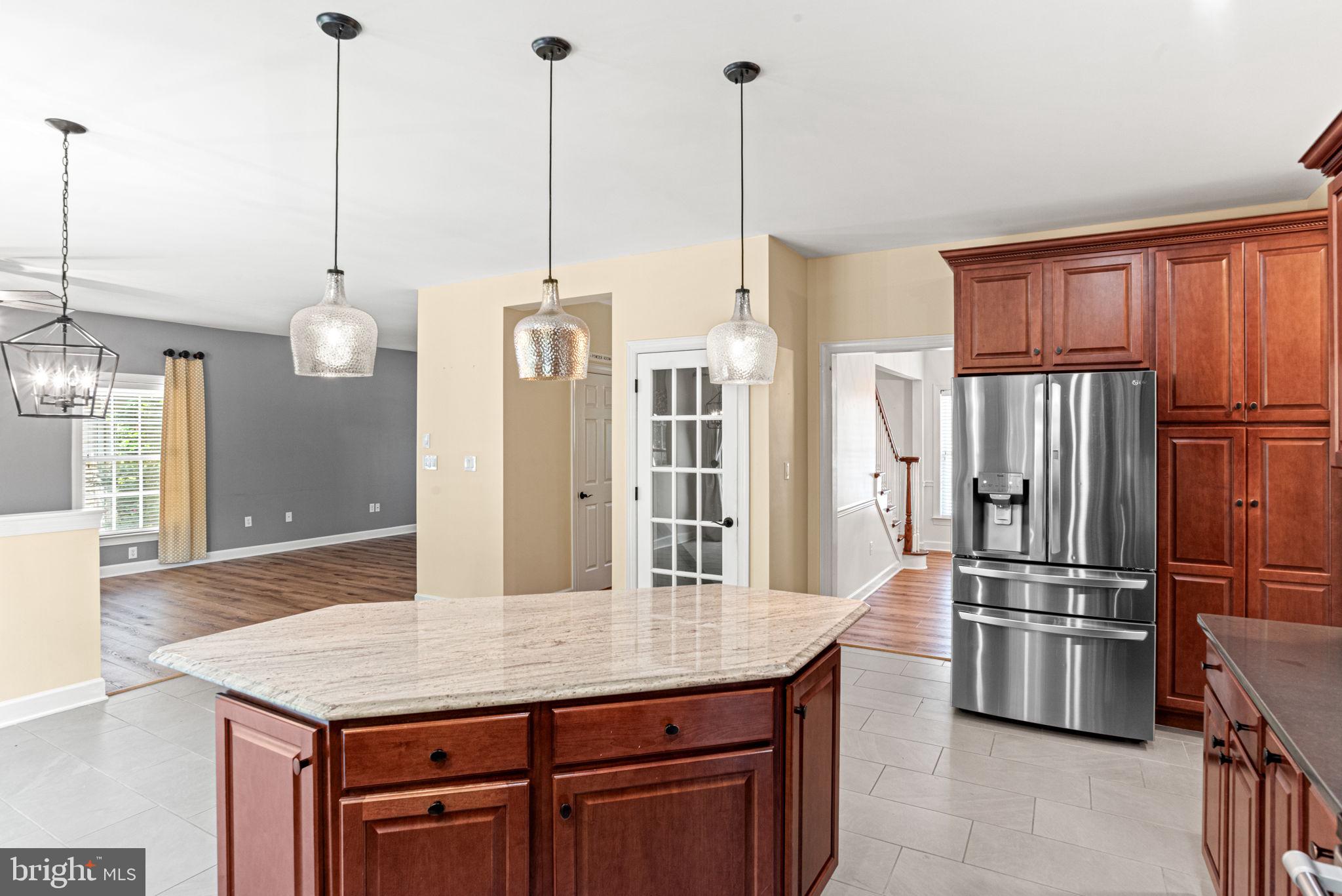 SOUTHPOINT MEADOWS - Residential