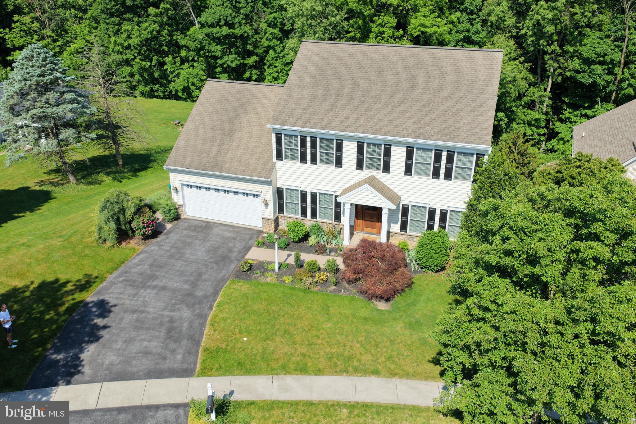 SOUTHPOINT MEADOWS - Residential
