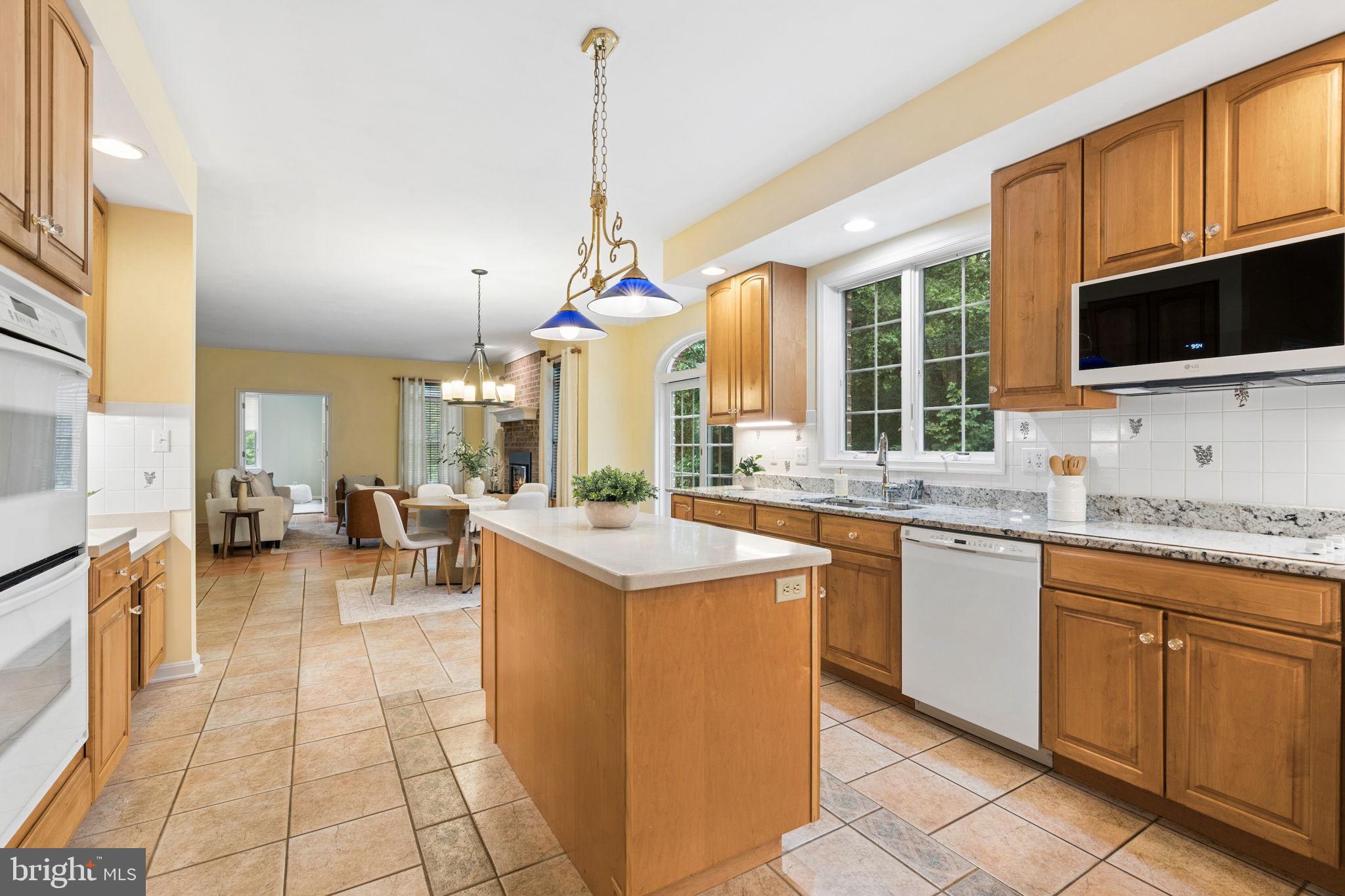 KINGSVILLE - Residential