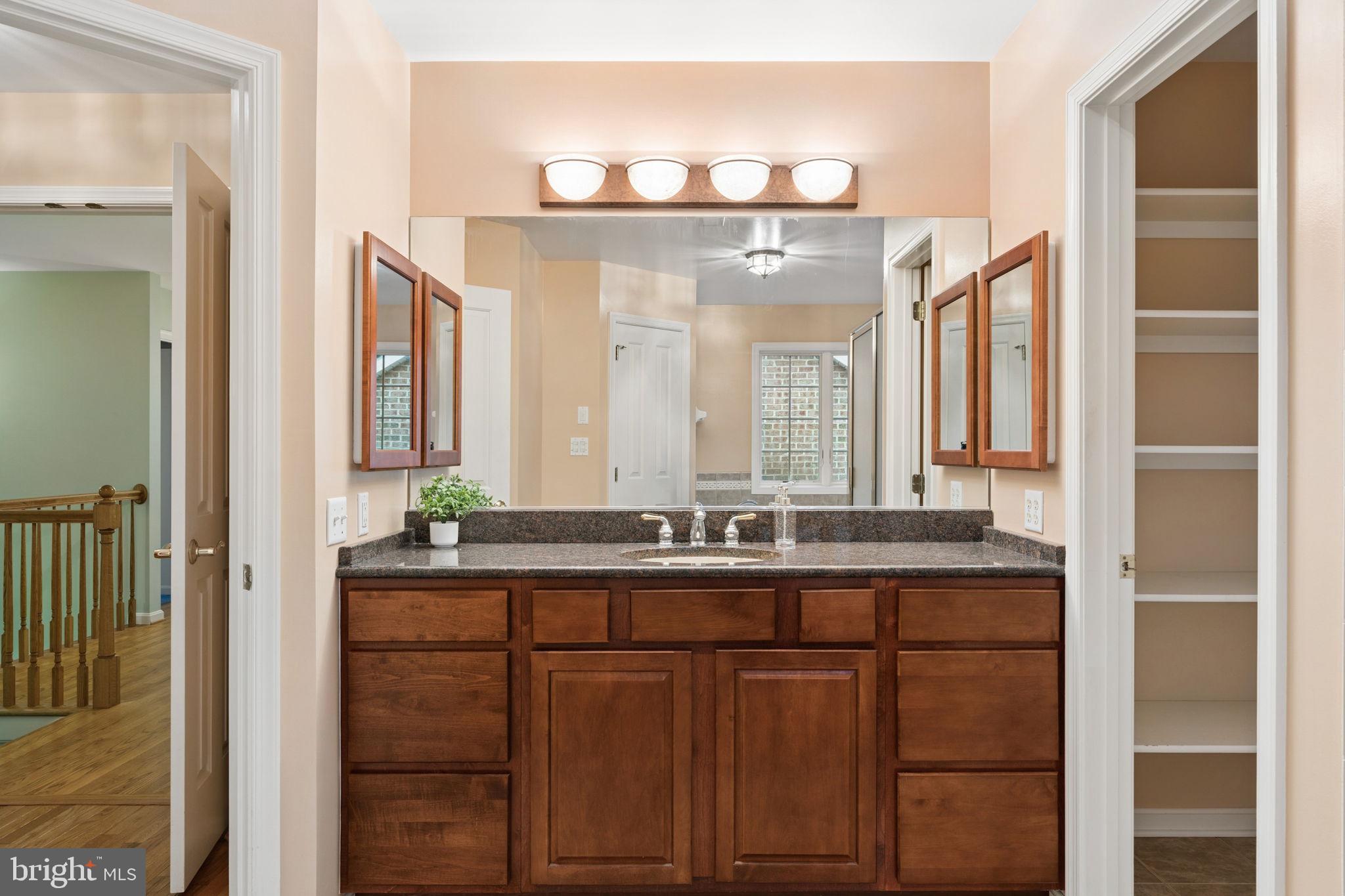 KINGSVILLE - Residential