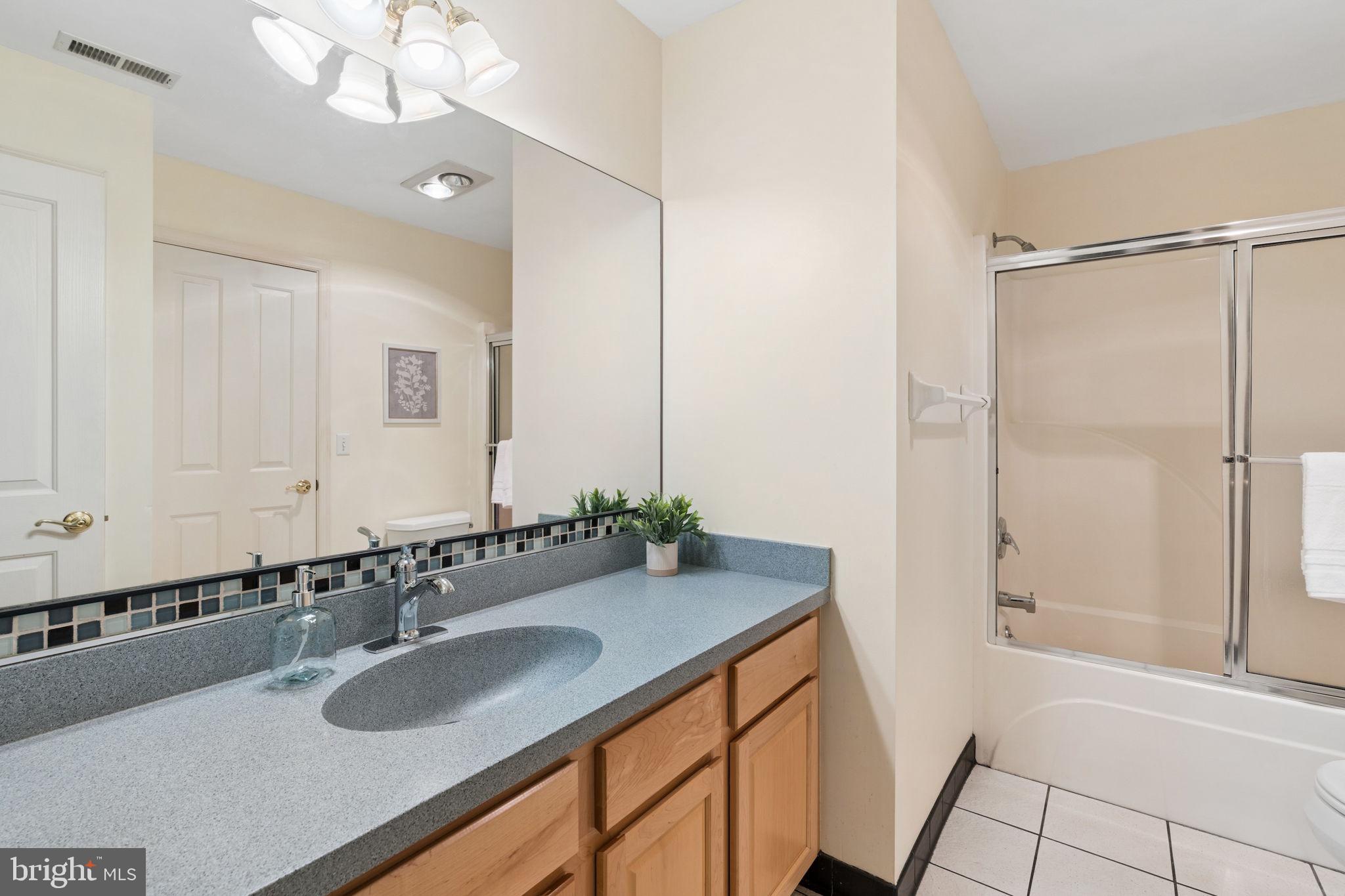 KINGSVILLE - Residential