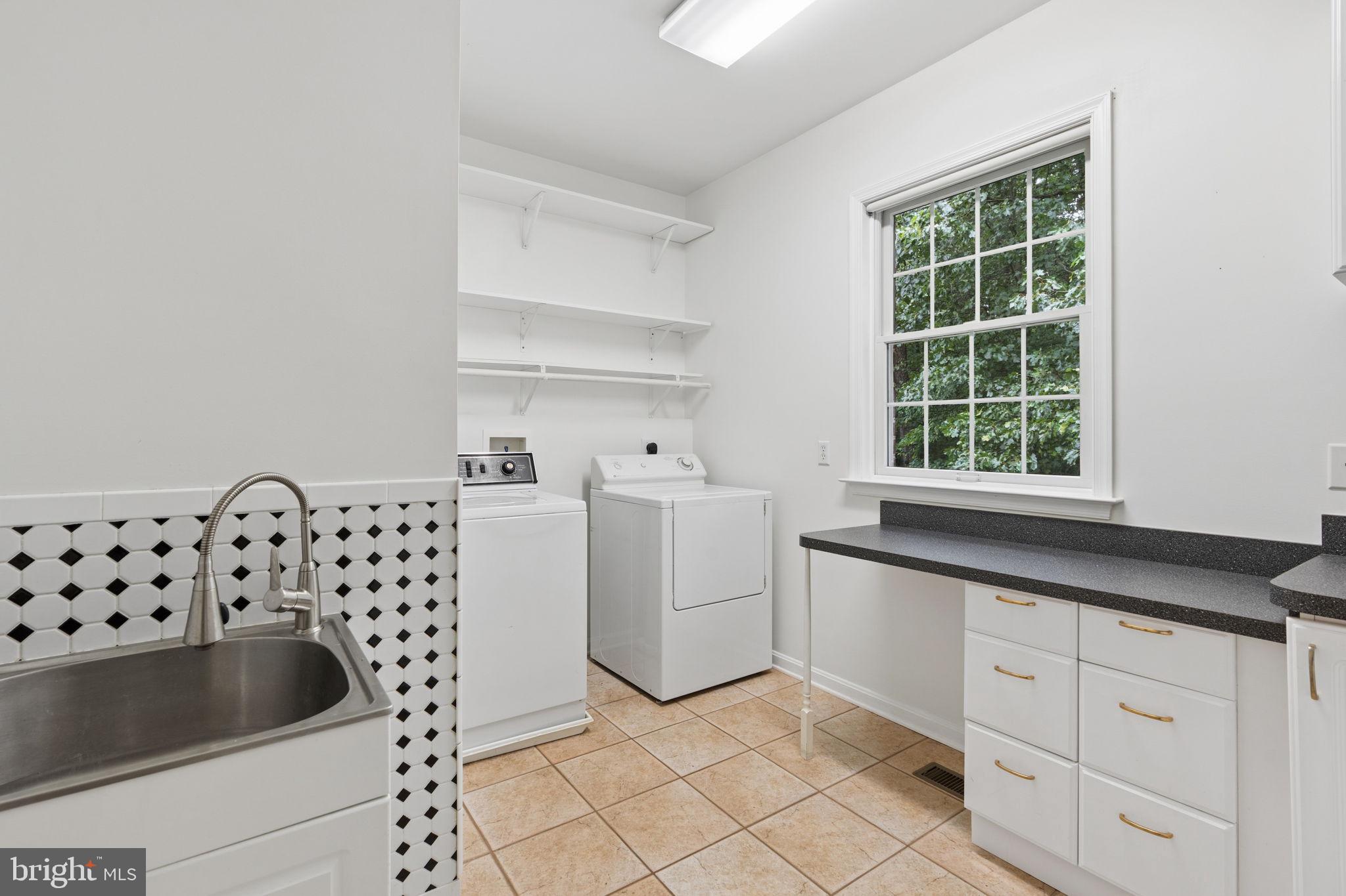 KINGSVILLE - Residential