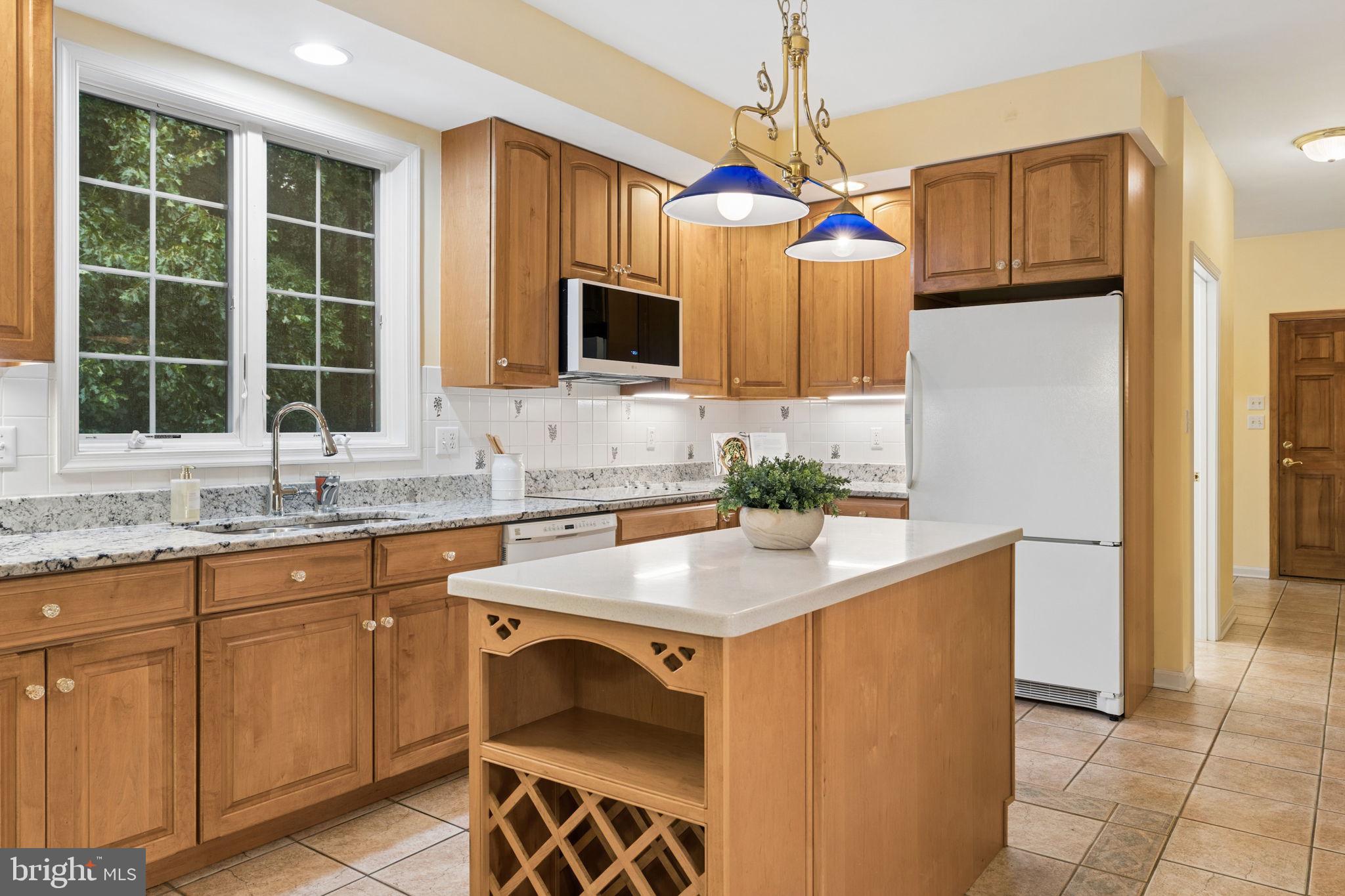KINGSVILLE - Residential