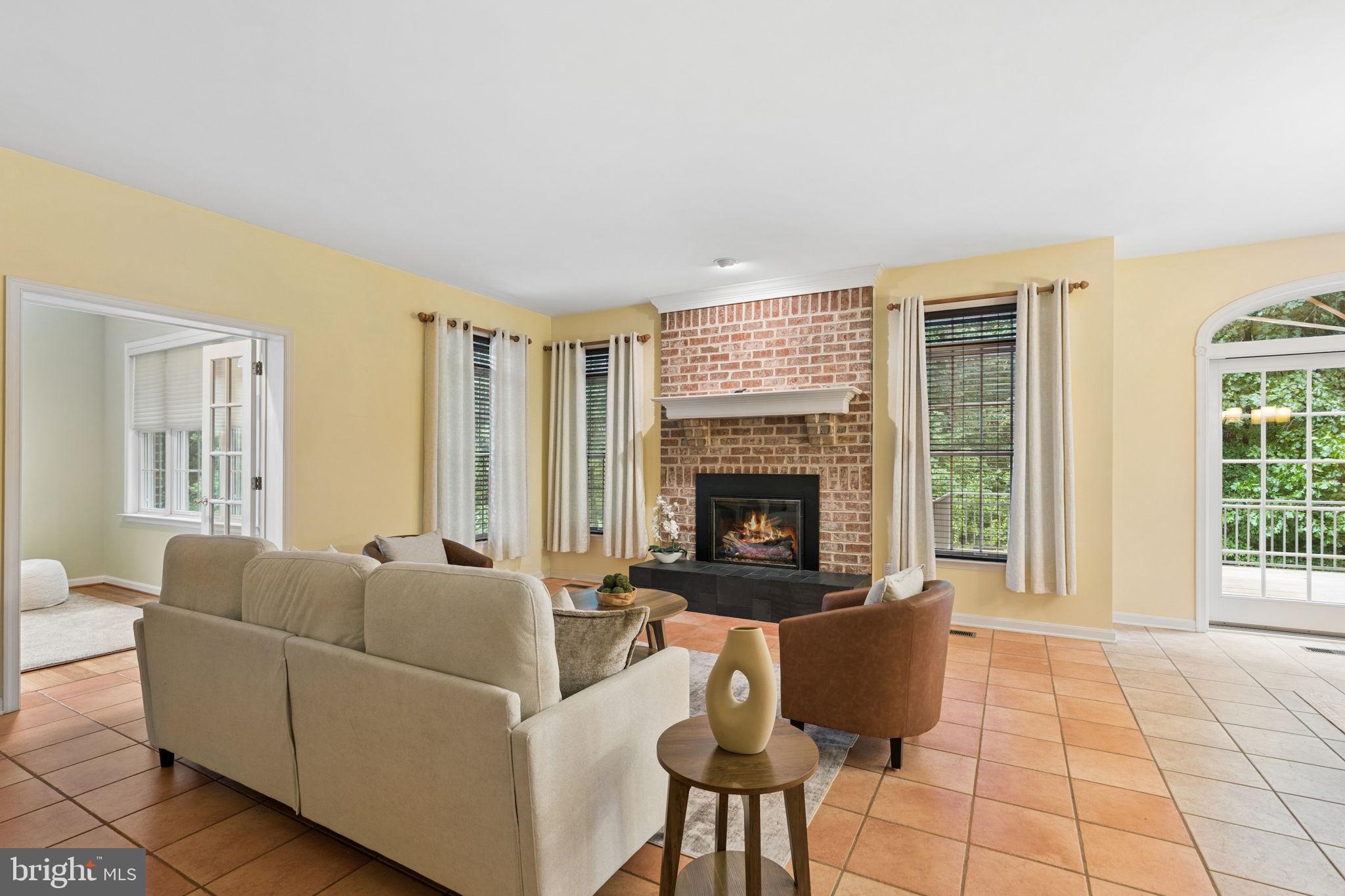 KINGSVILLE - Residential