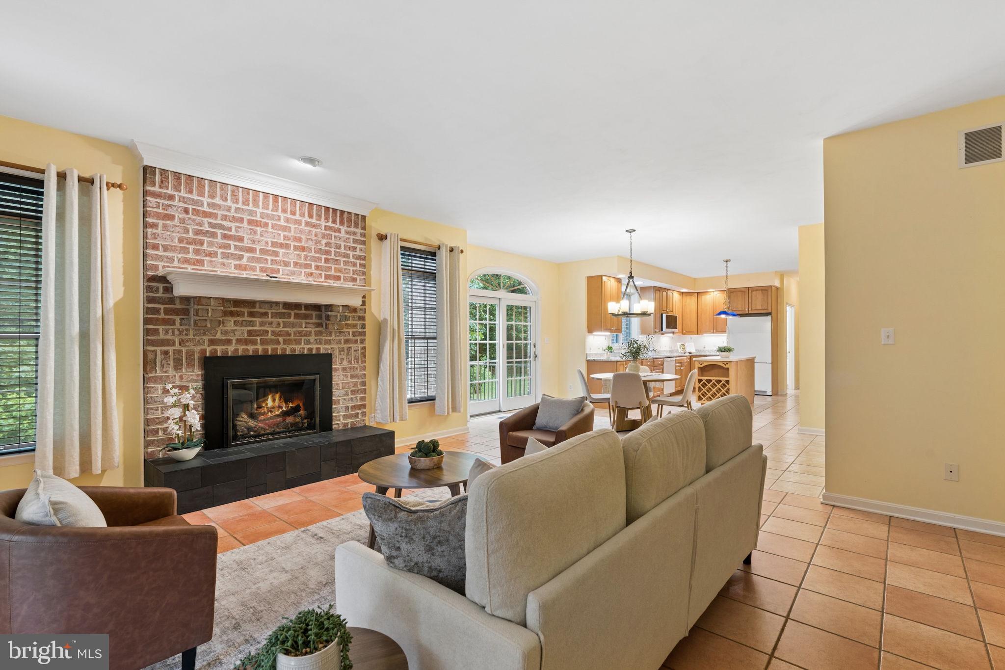 KINGSVILLE - Residential