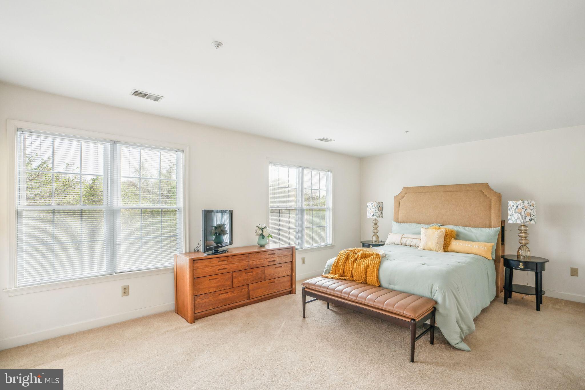 WOODMORE - Residential