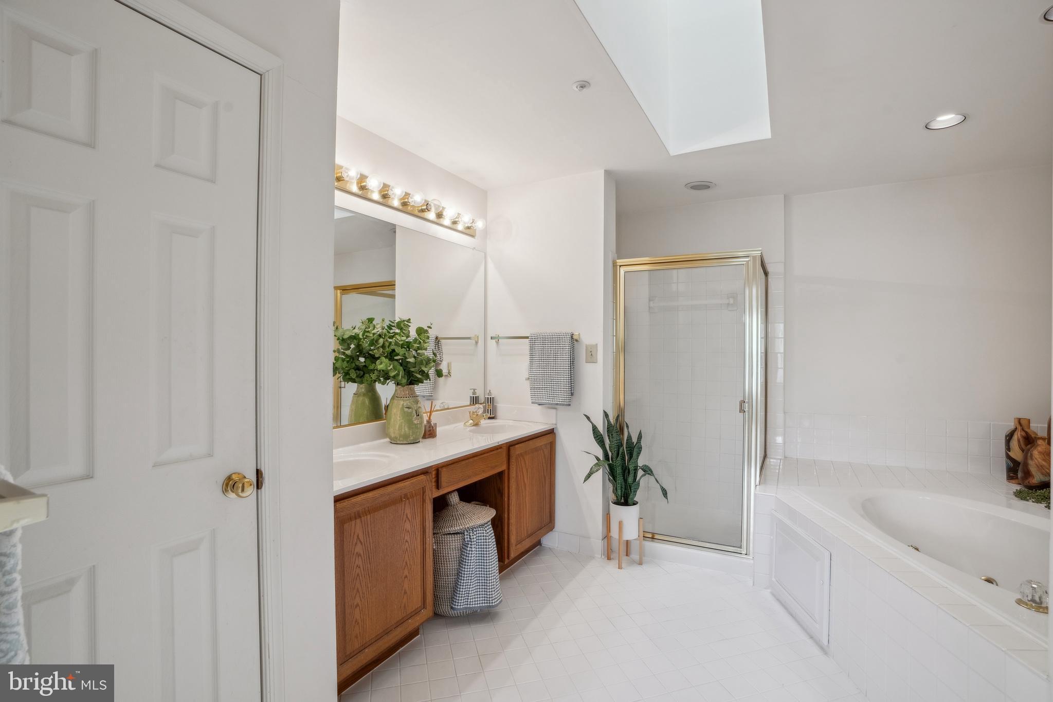 WOODMORE - Residential