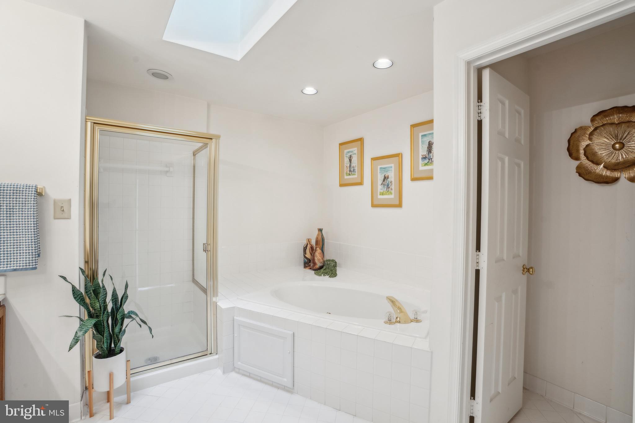 WOODMORE - Residential