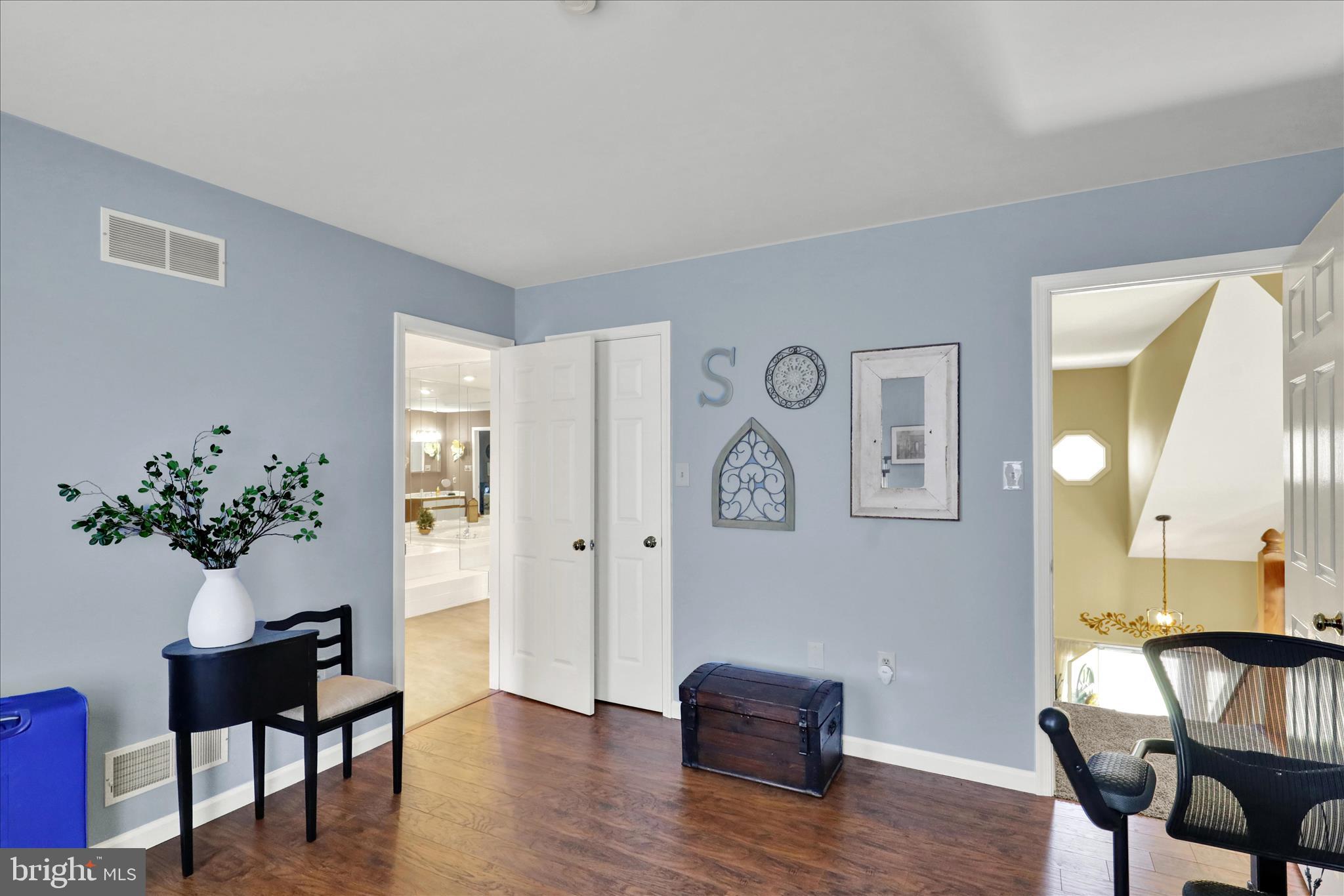 STONE HILL FARMS - Residential