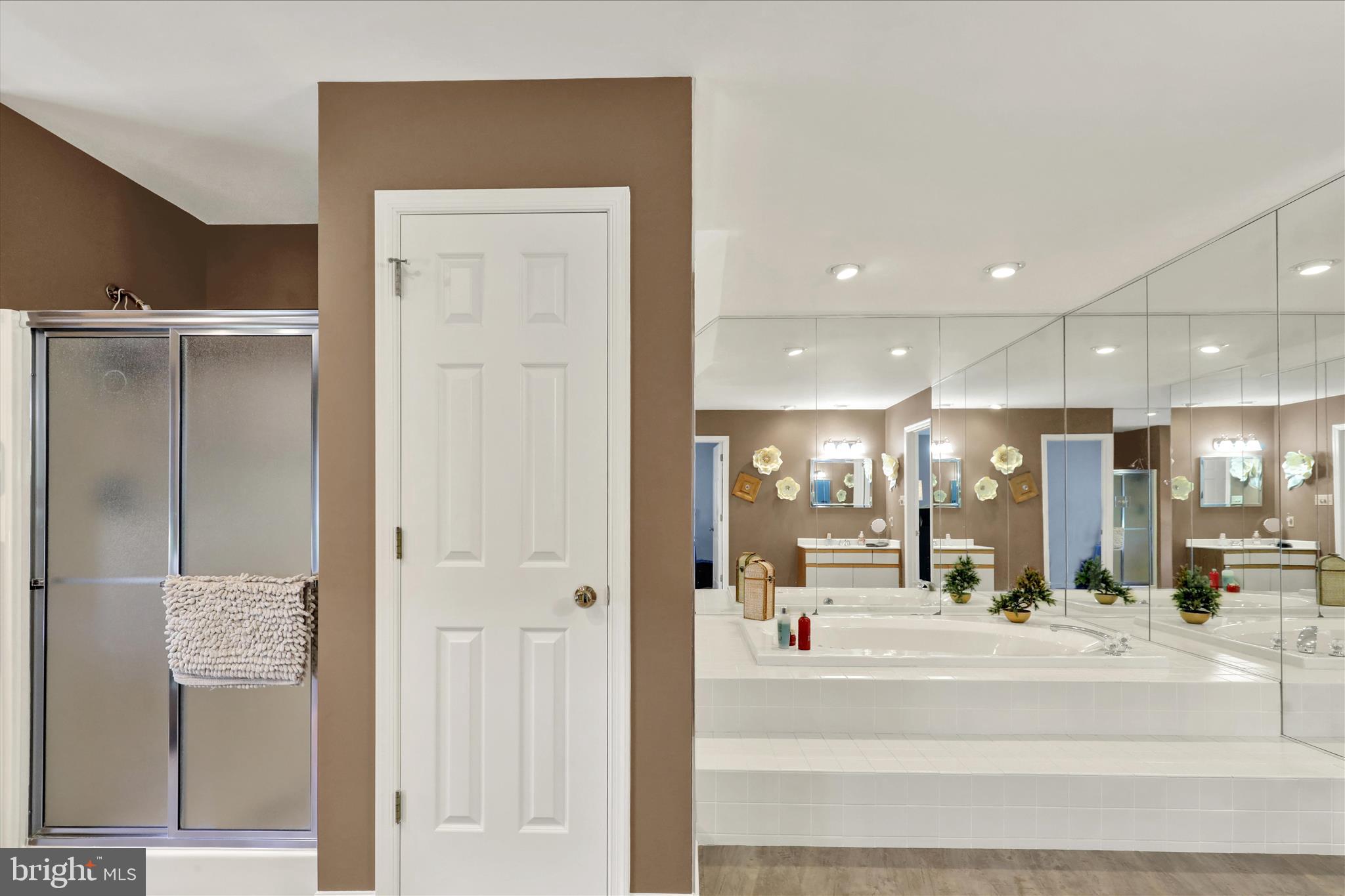 STONE HILL FARMS - Residential