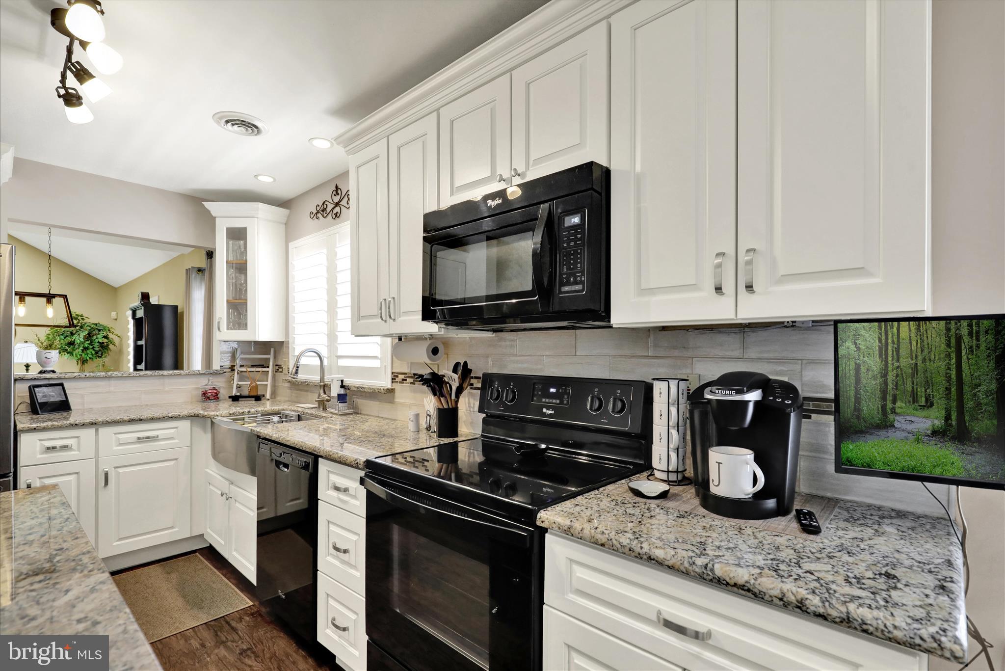STONE HILL FARMS - Residential