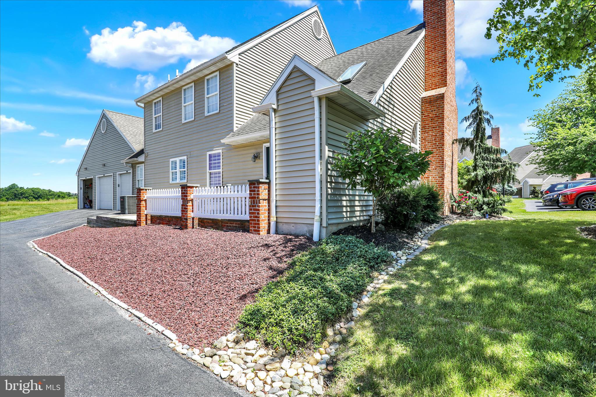 STONE HILL FARMS - Residential