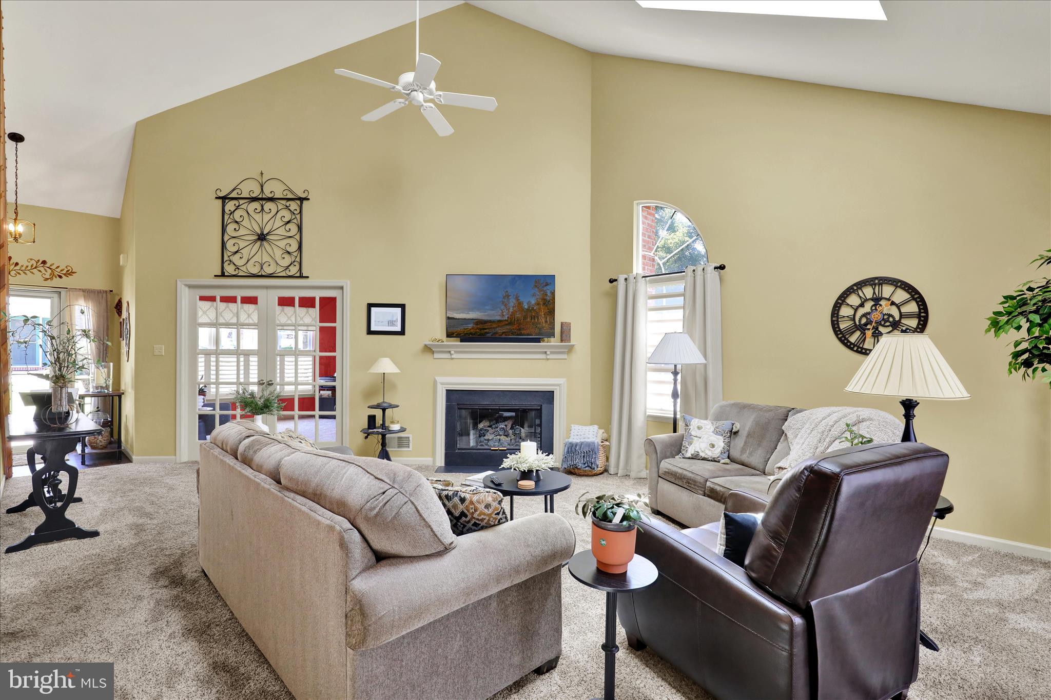 STONE HILL FARMS - Residential