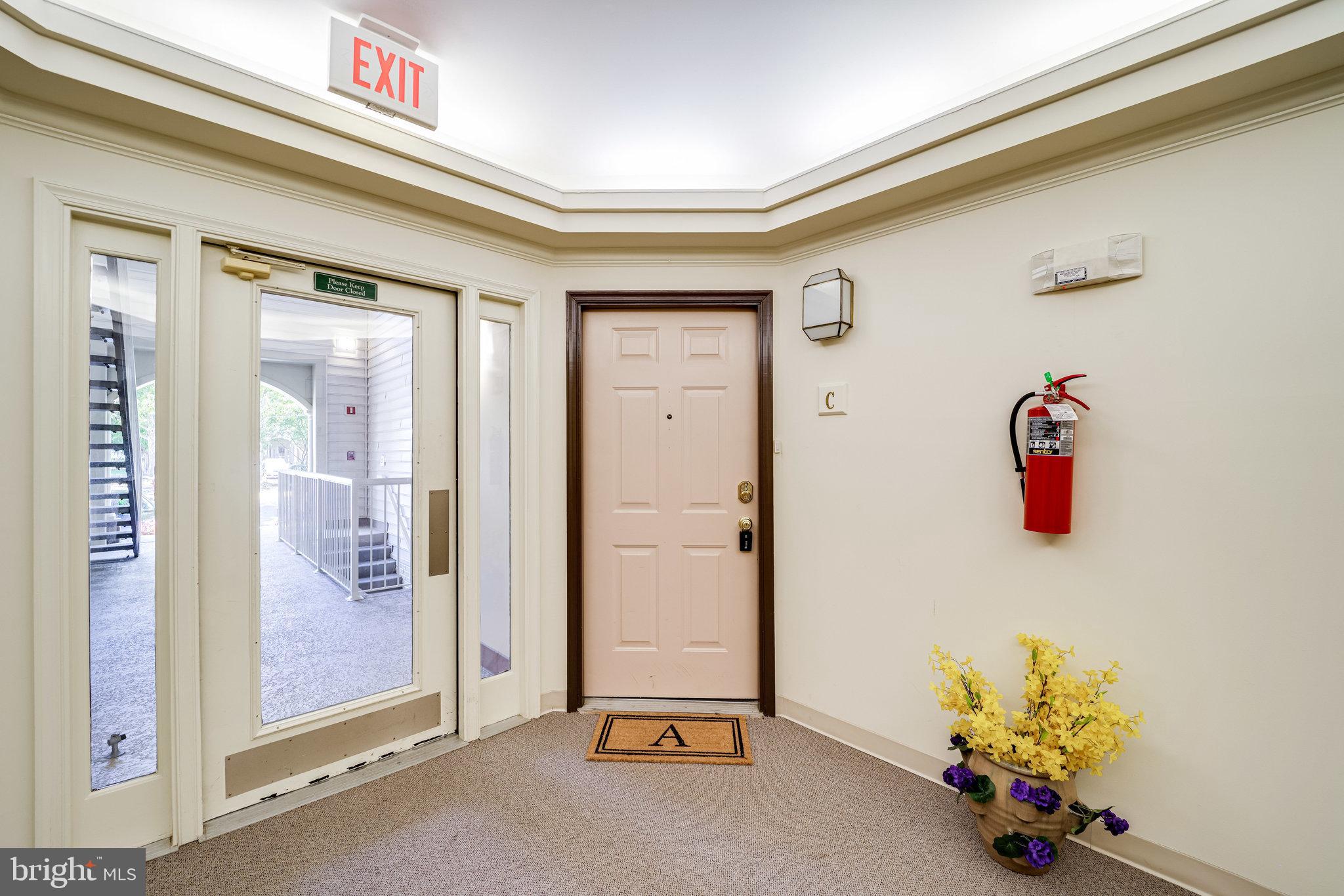 ISLAND CREEK - Residential Lease