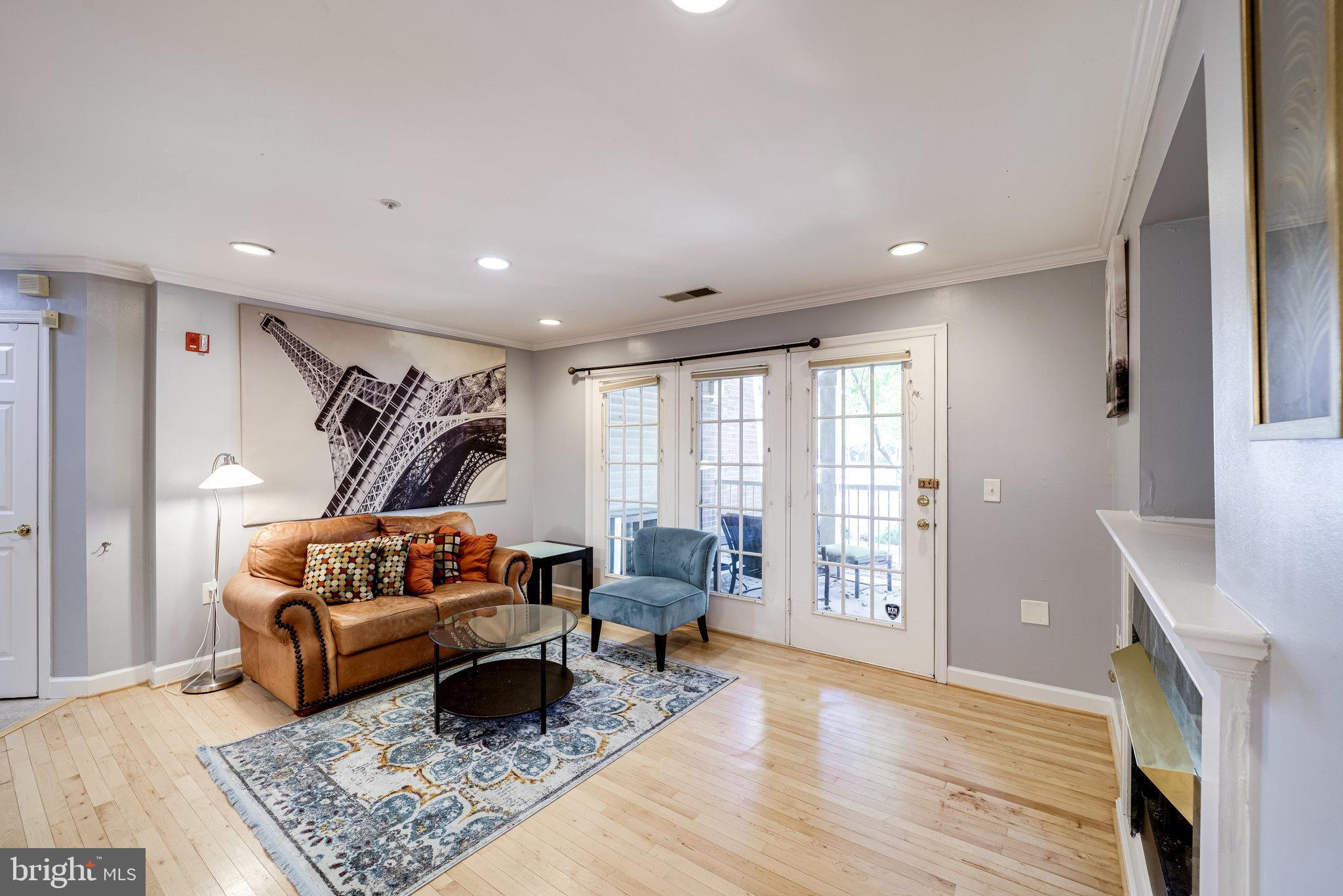 ISLAND CREEK - Residential Lease