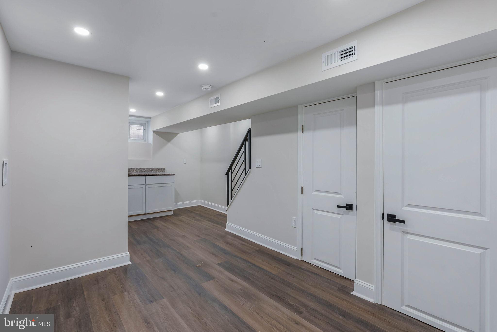 STONEHURST - Residential