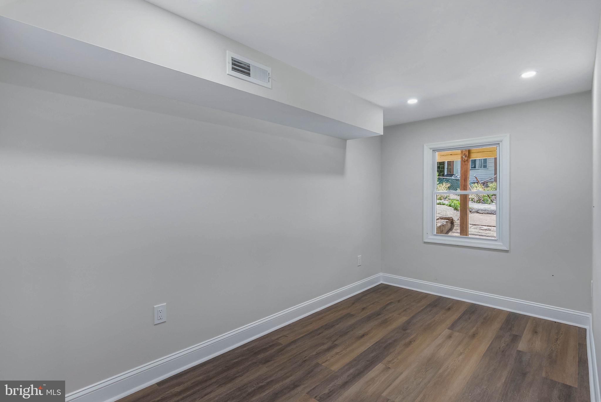 STONEHURST - Residential