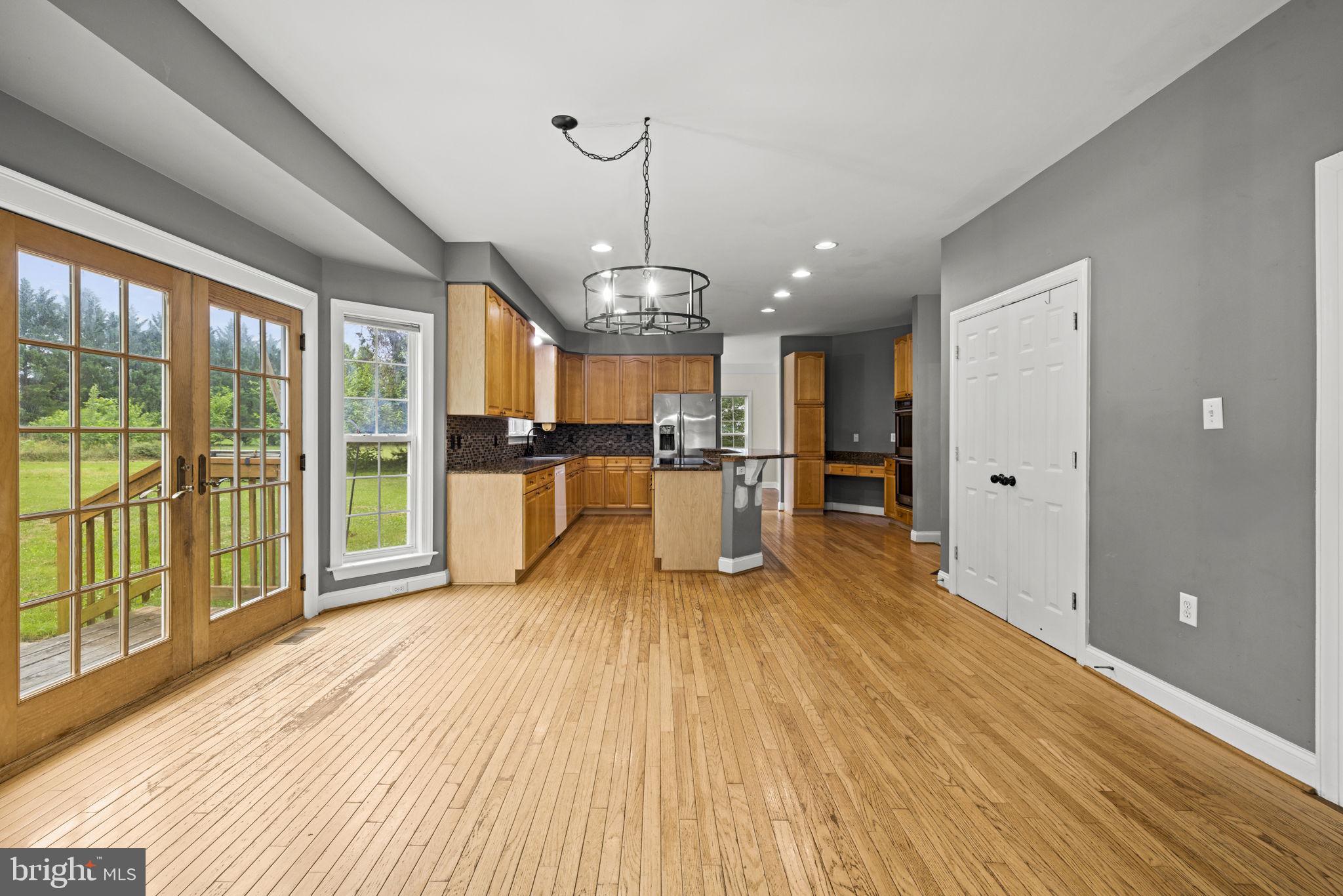 MEADOW BROOK - Residential