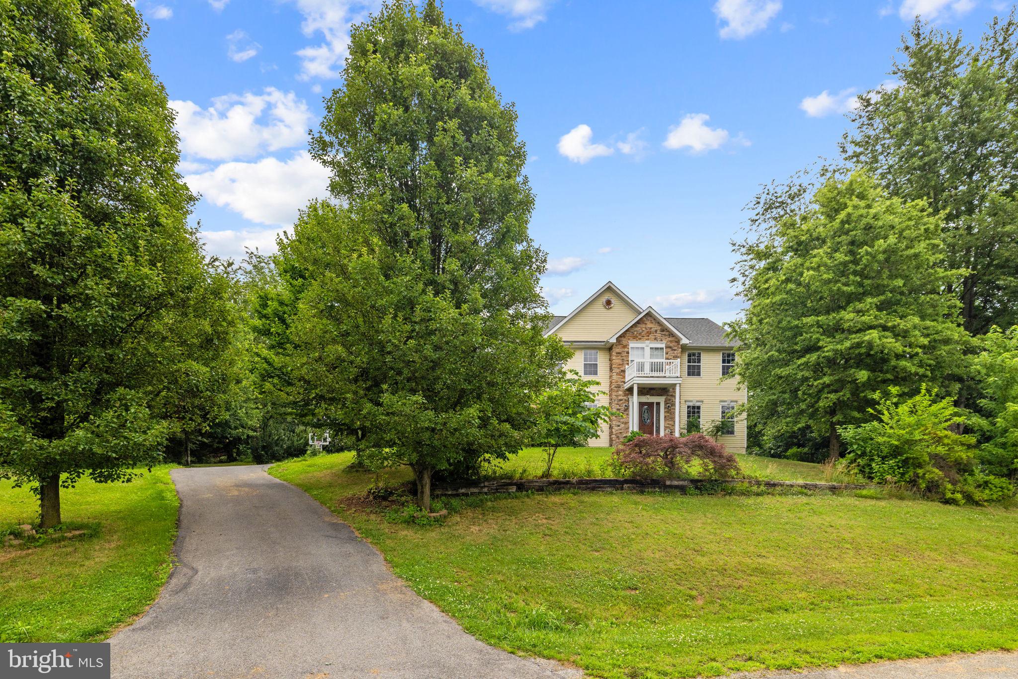 MEADOW BROOK - Residential
