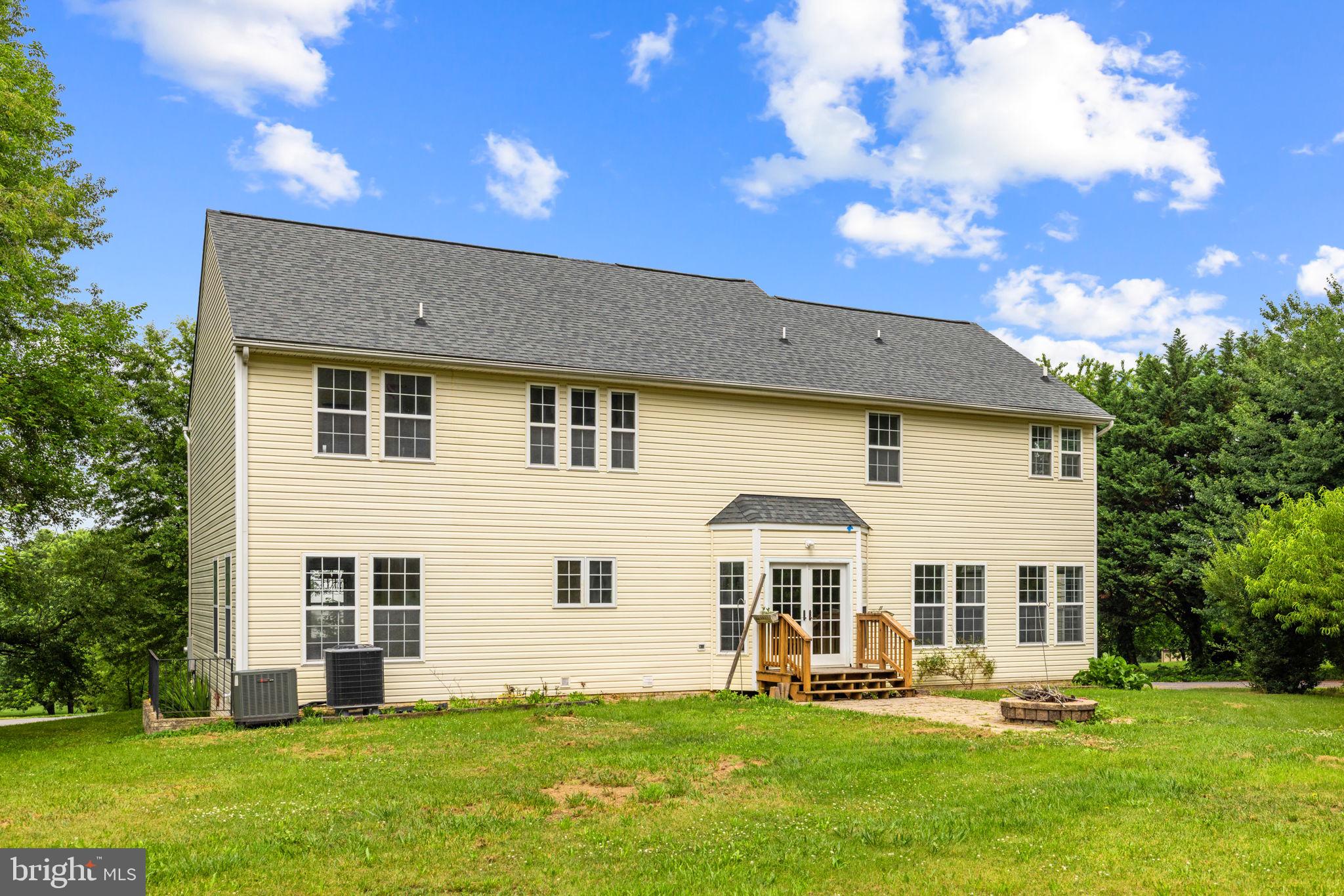 MEADOW BROOK - Residential