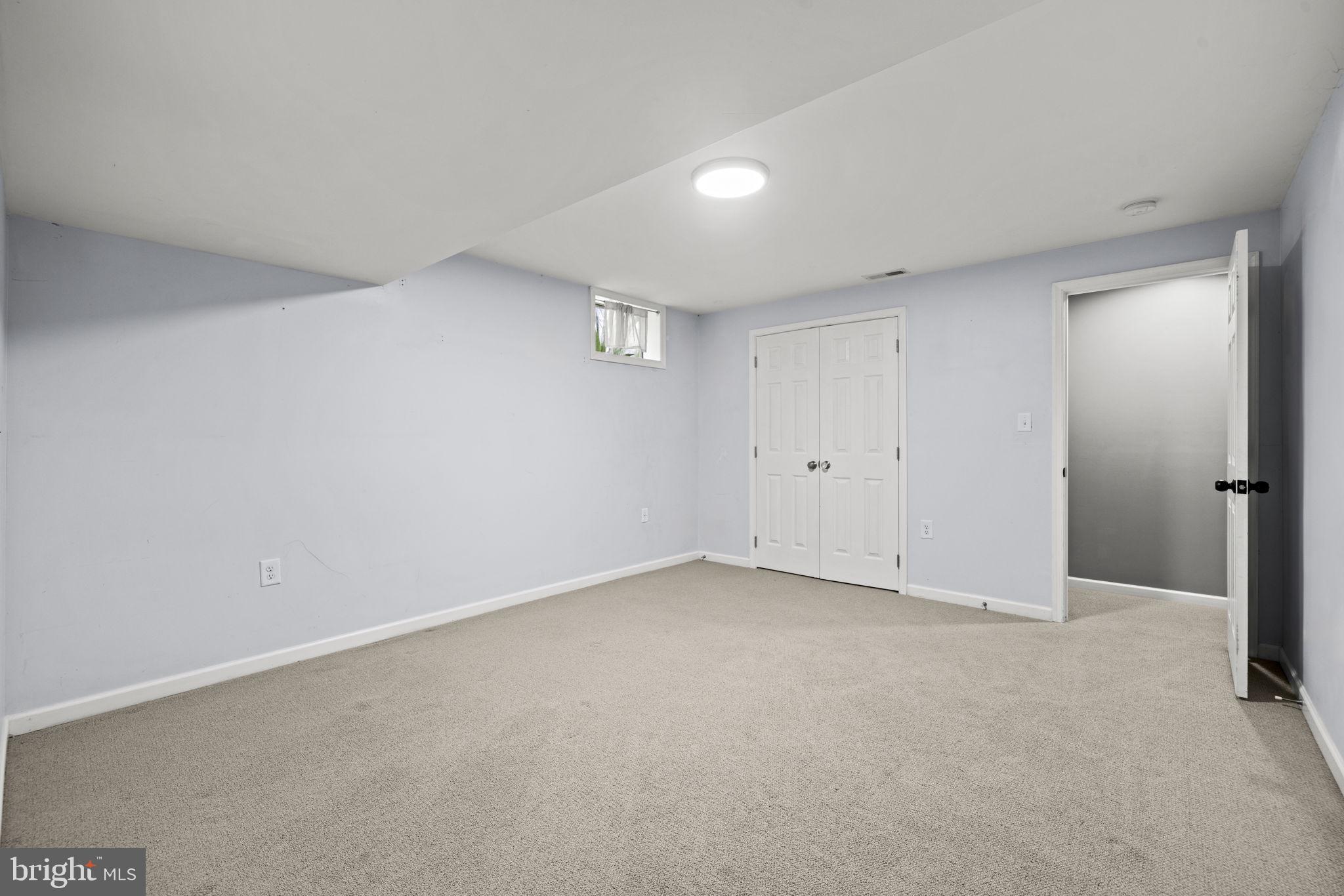 MEADOW BROOK - Residential