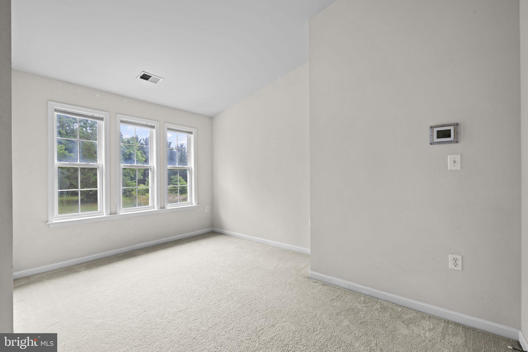 MEADOW BROOK - Residential