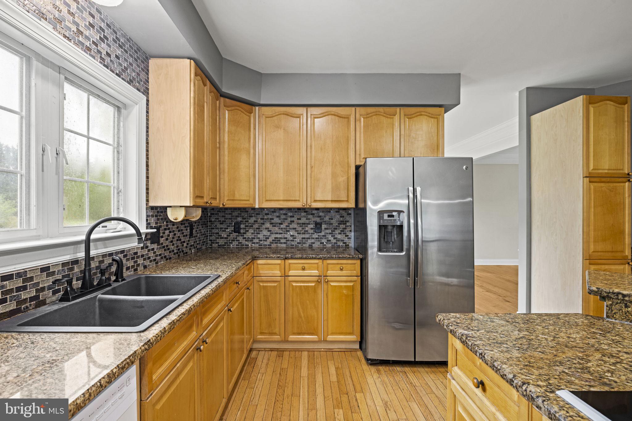 MEADOW BROOK - Residential