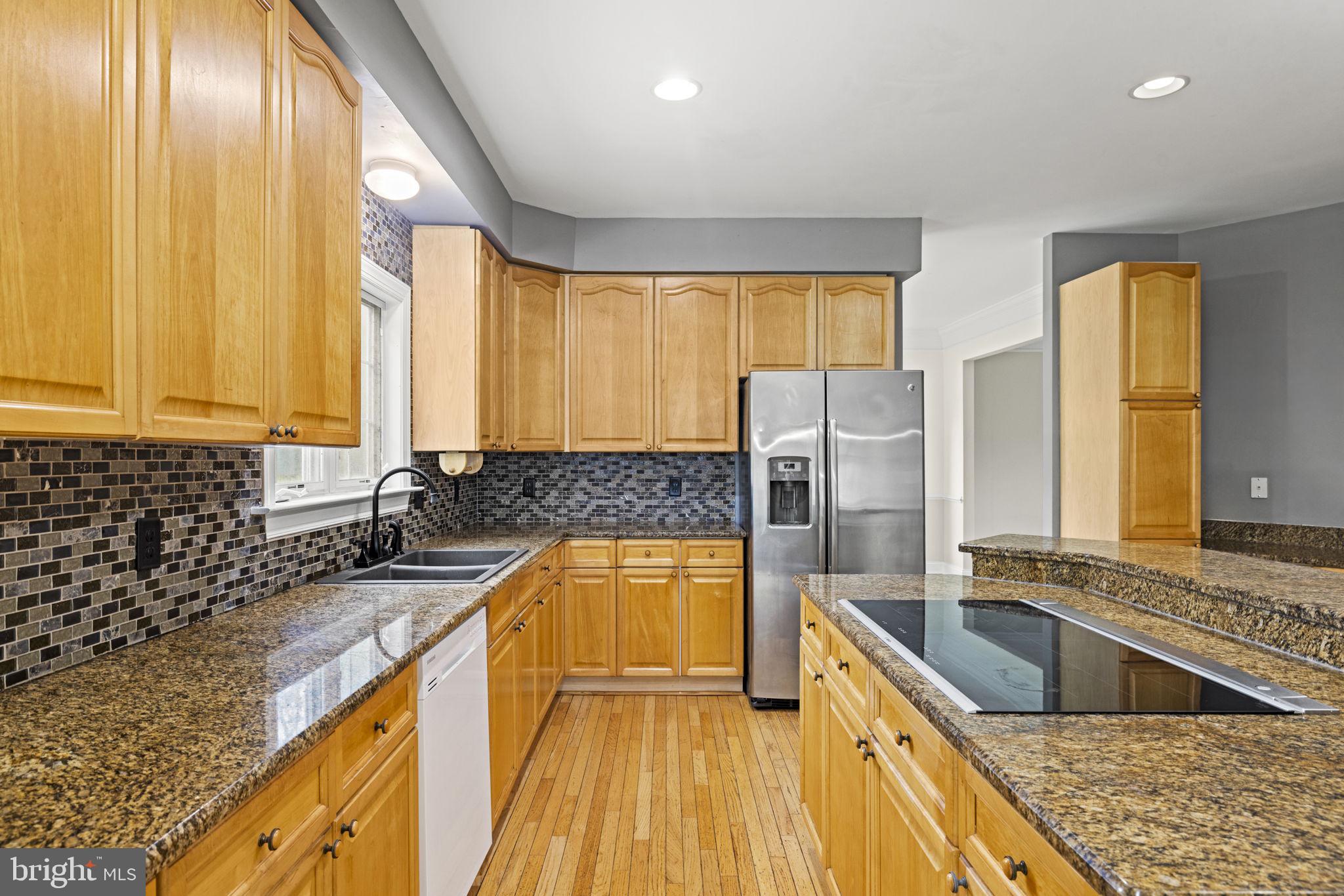 MEADOW BROOK - Residential