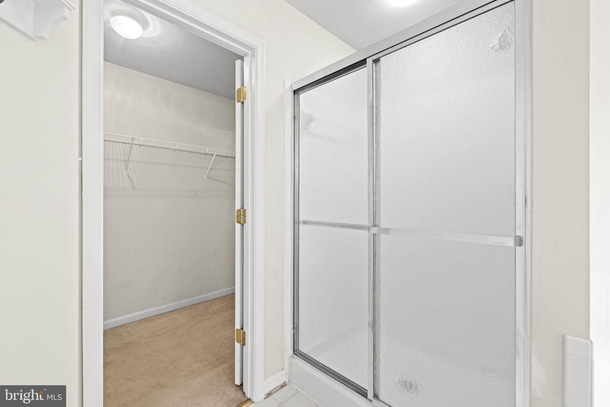 MEADOW BROOK - Residential