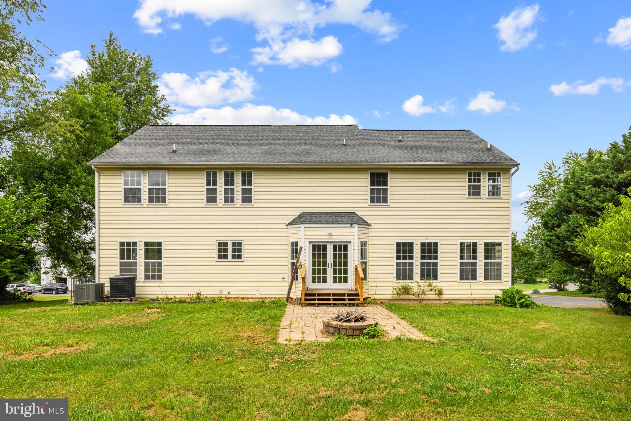 MEADOW BROOK - Residential