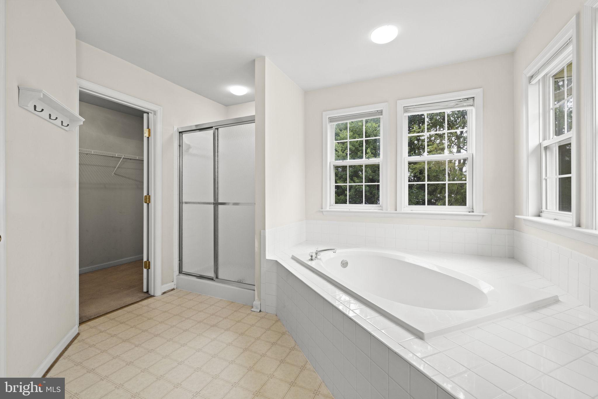 MEADOW BROOK - Residential