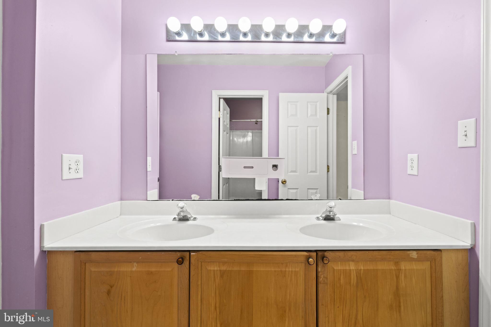 MEADOW BROOK - Residential