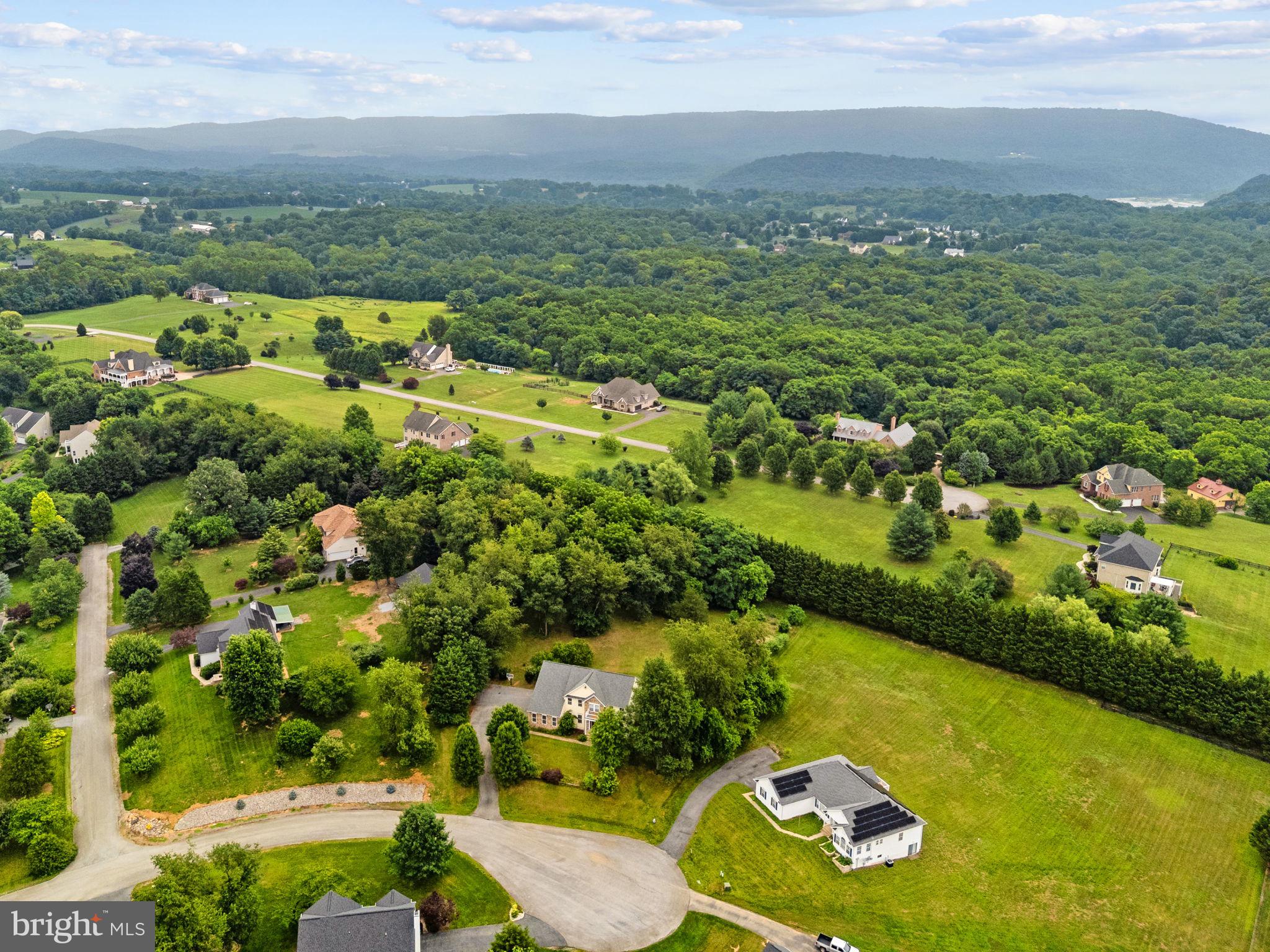 MEADOW BROOK - Residential